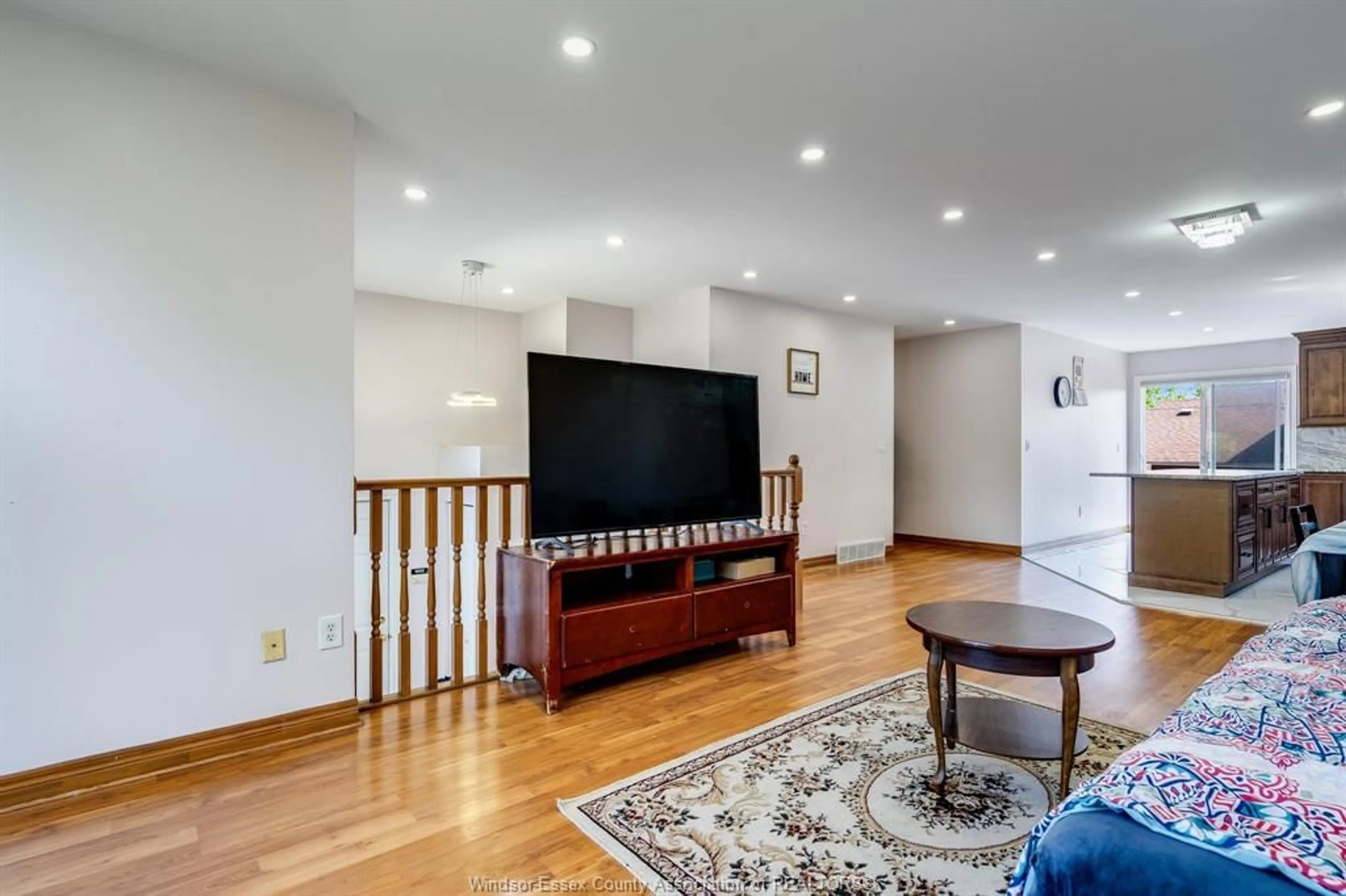 Unknown for 4477 SPAGO Cres, Windsor Ontario N9G 2Z6