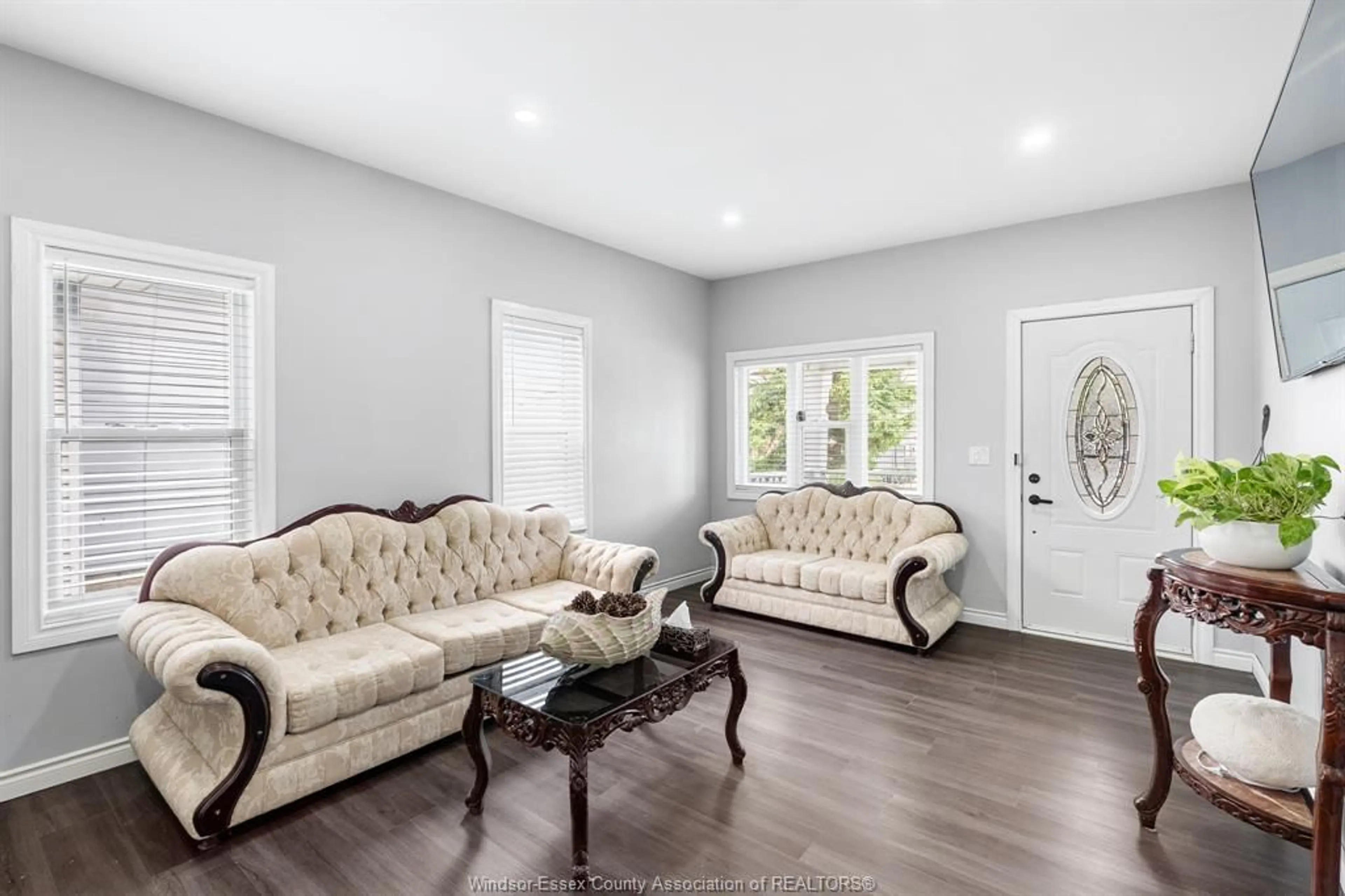 Living room with furniture, unknown for 1139 WELLINGTON, Windsor Ontario N9A 5K2