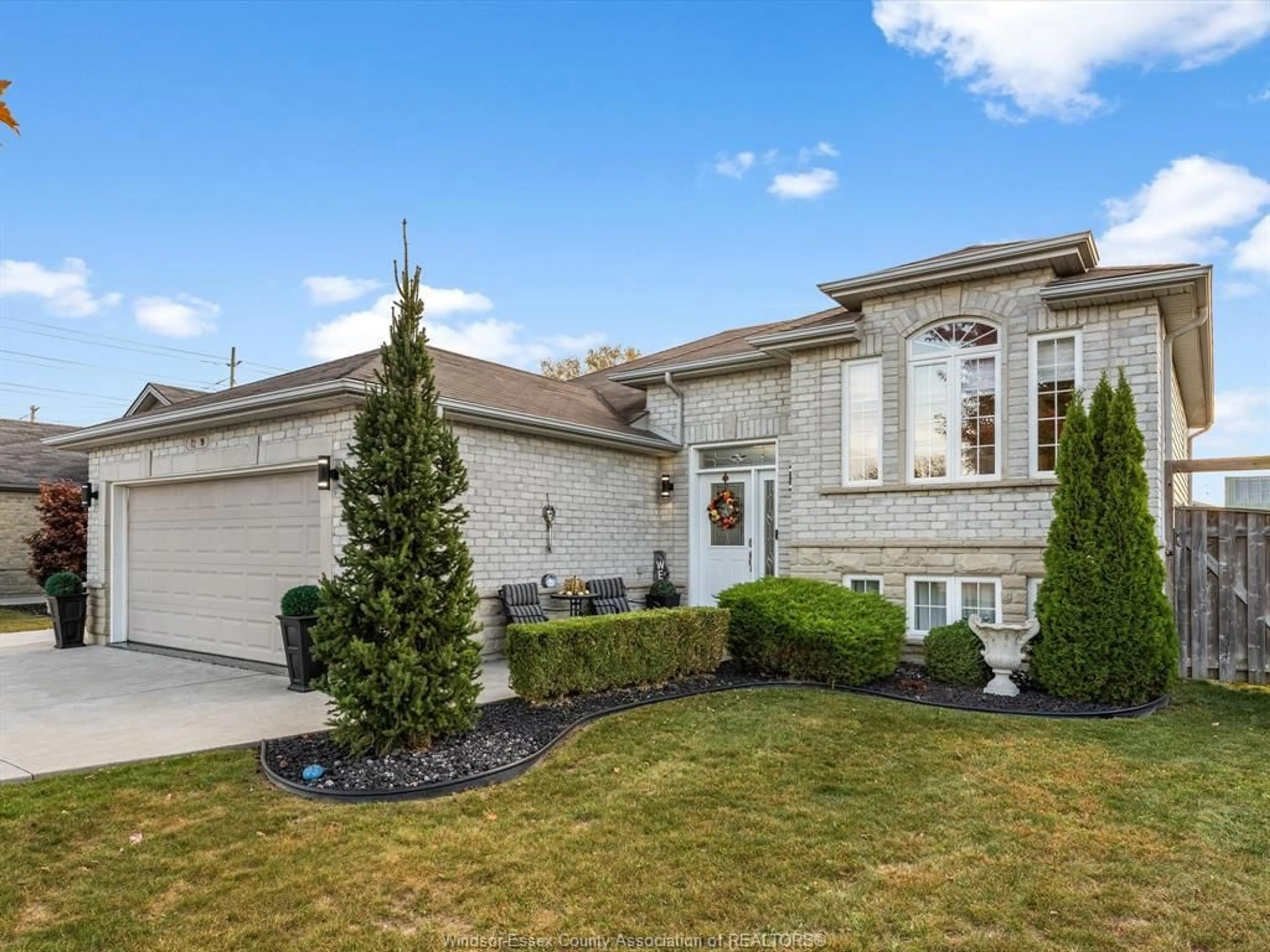 Home with vinyl exterior material, street for 9 HAZEL, Kingsville Ontario N9Y 0A8