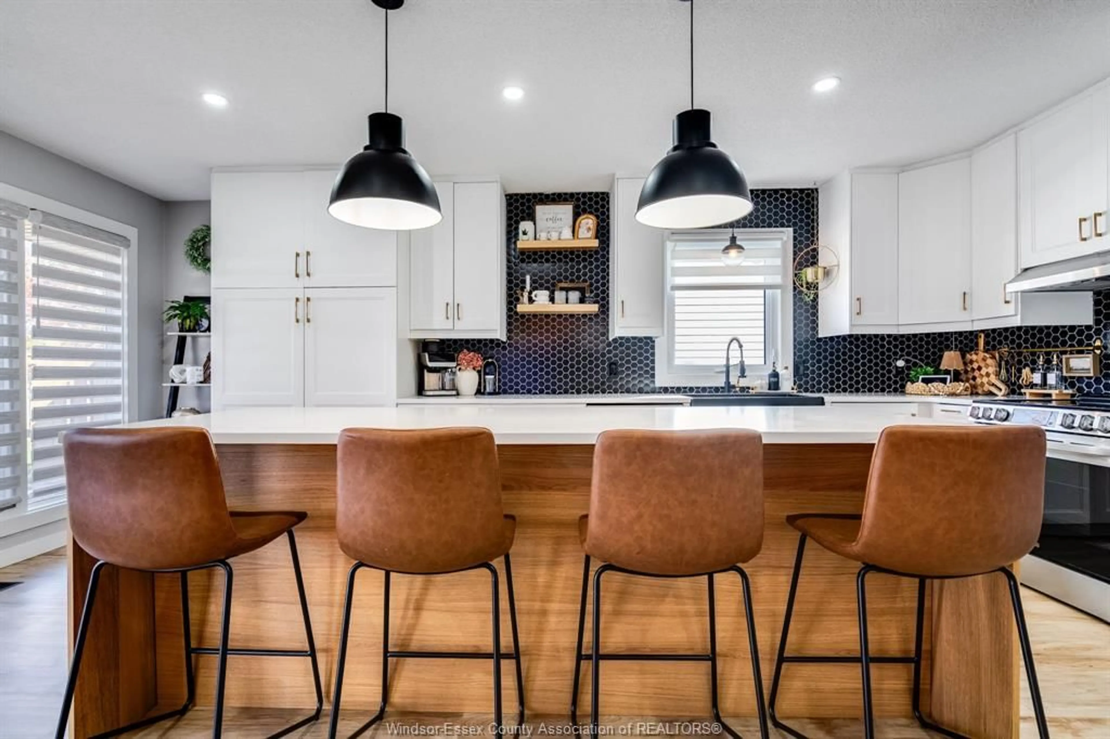 Contemporary kitchen, unknown for 18 William Ave, Kingsville Ontario N9Y 3T2