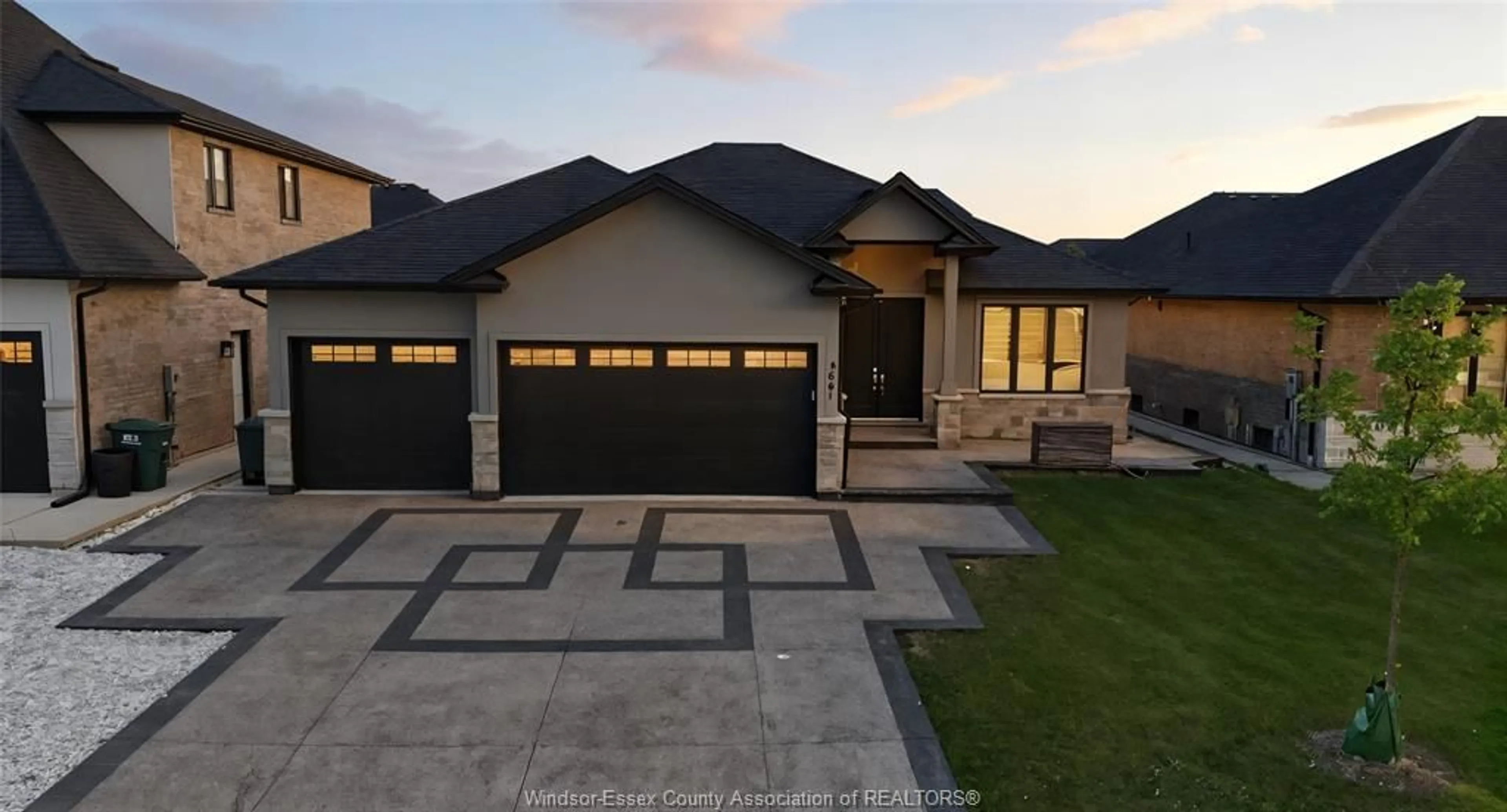 Home with brick exterior material, street for 1541 CLEARWATER Ave, Windsor Ontario N8P 0E9