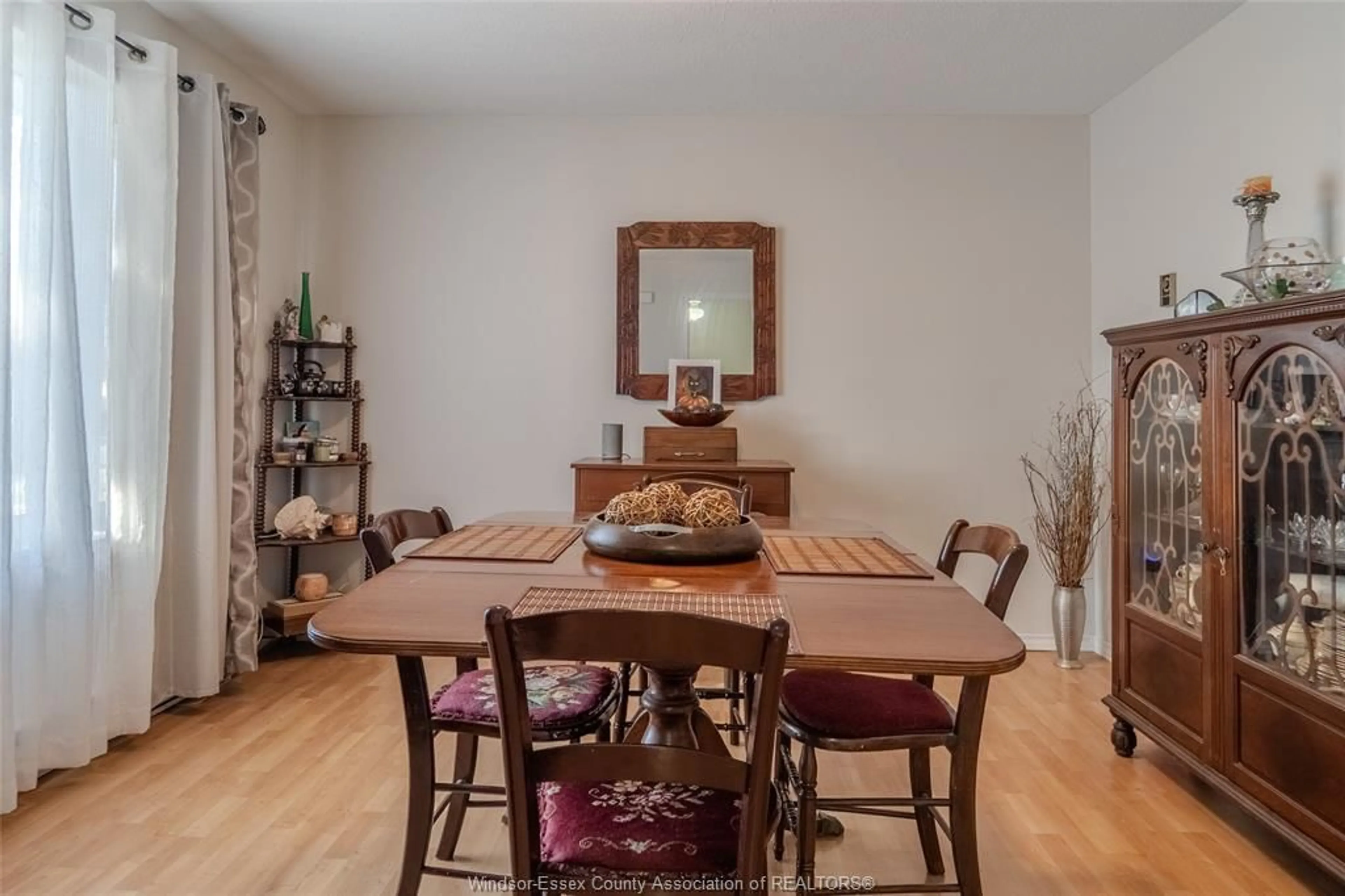 Dining room, wood/laminate floor for 2428 Highland Ave, Windsor Ontario N8X 3S7