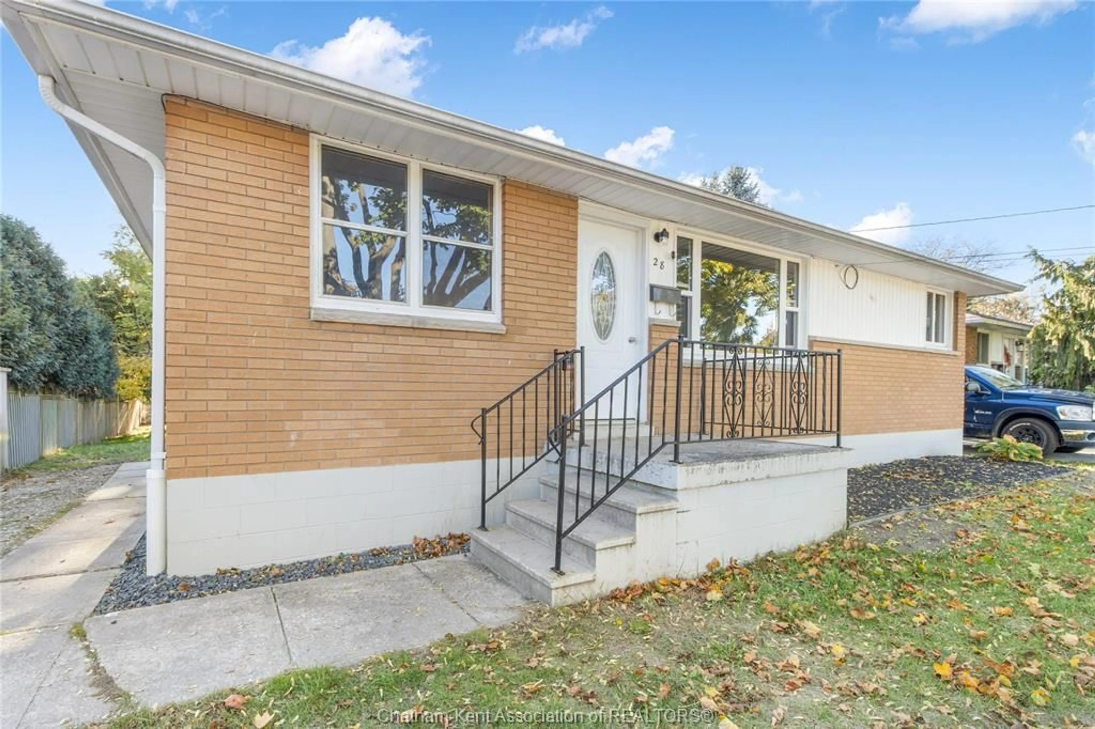 Unknown for 28 SPURGEON Dr, Chatham Ontario N7L 3W5