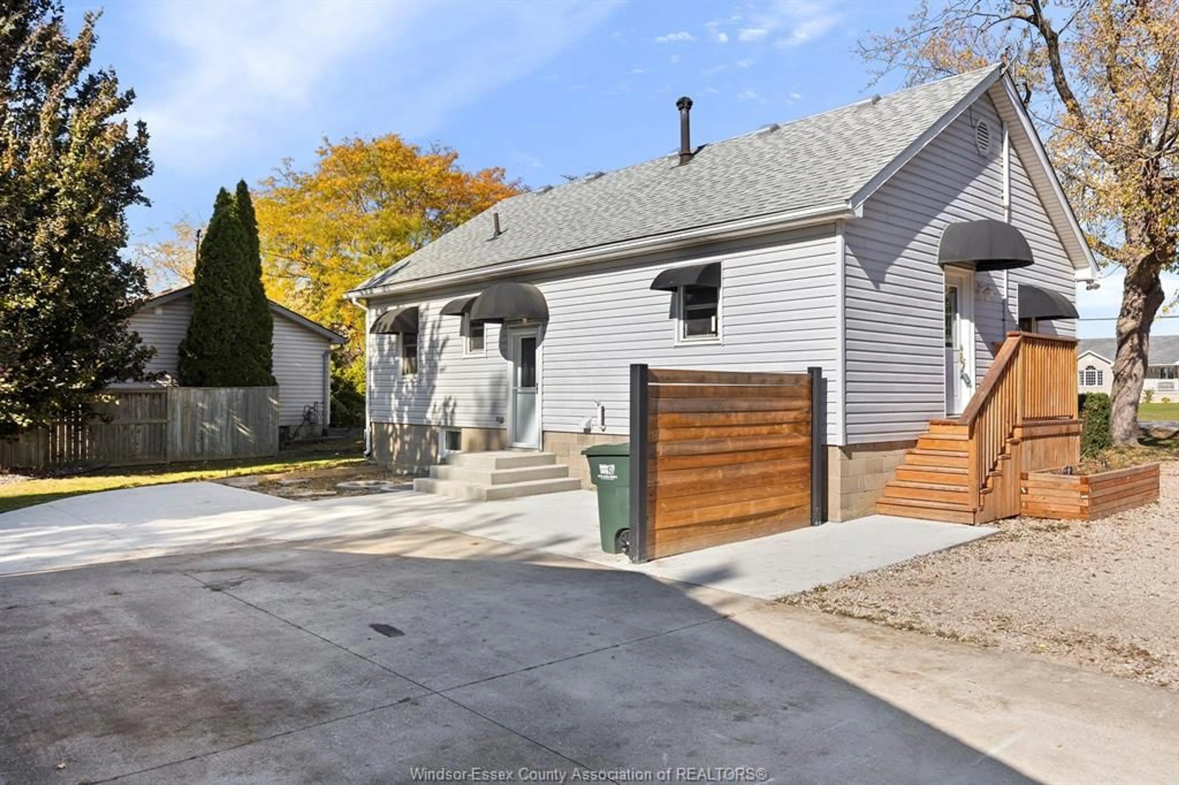 Unknown for 4095 Baseline, Windsor Ontario N9A 6J3