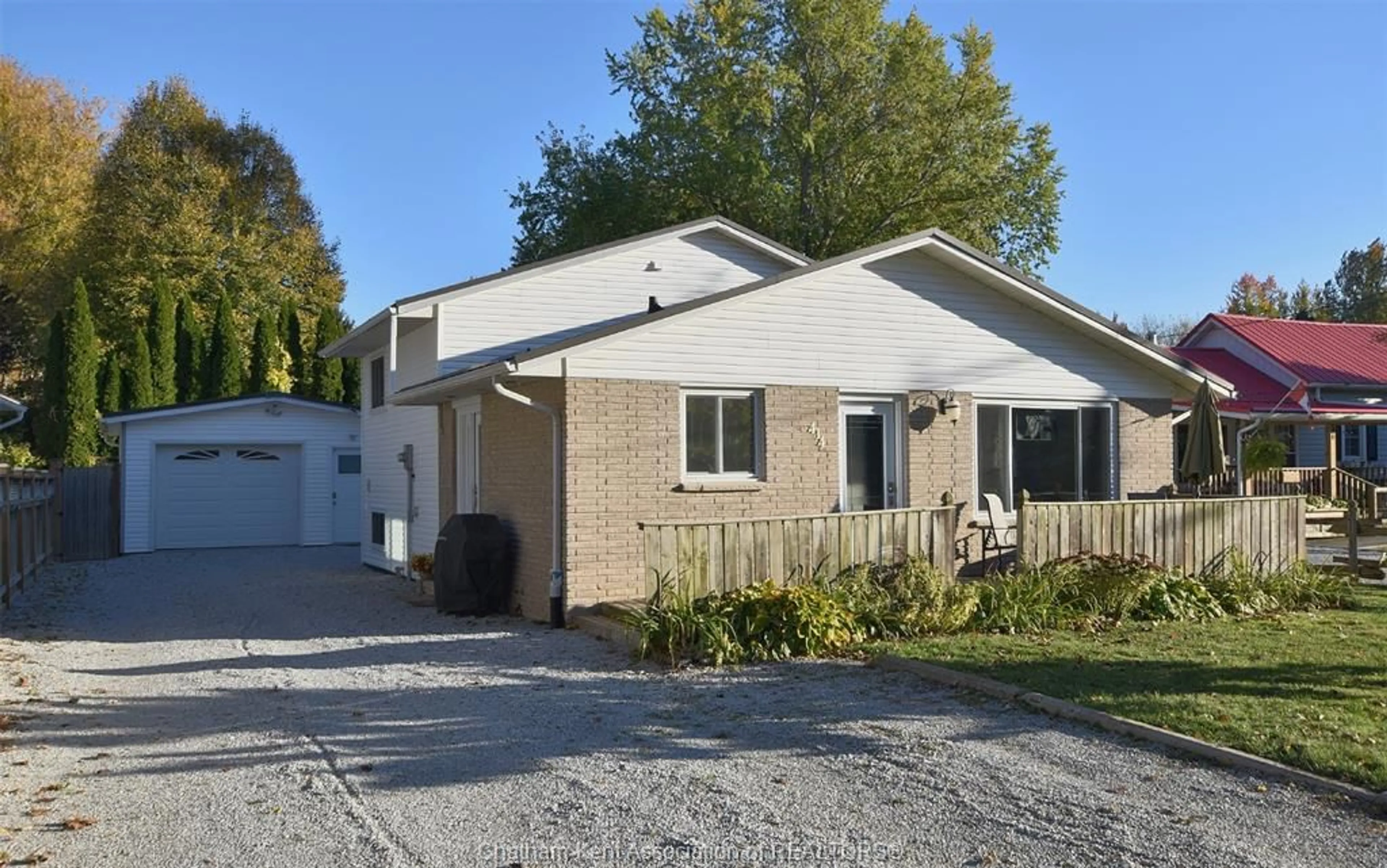 Home with vinyl exterior material, street for 414 Catherine St, Blenheim Ontario N0P 1A0