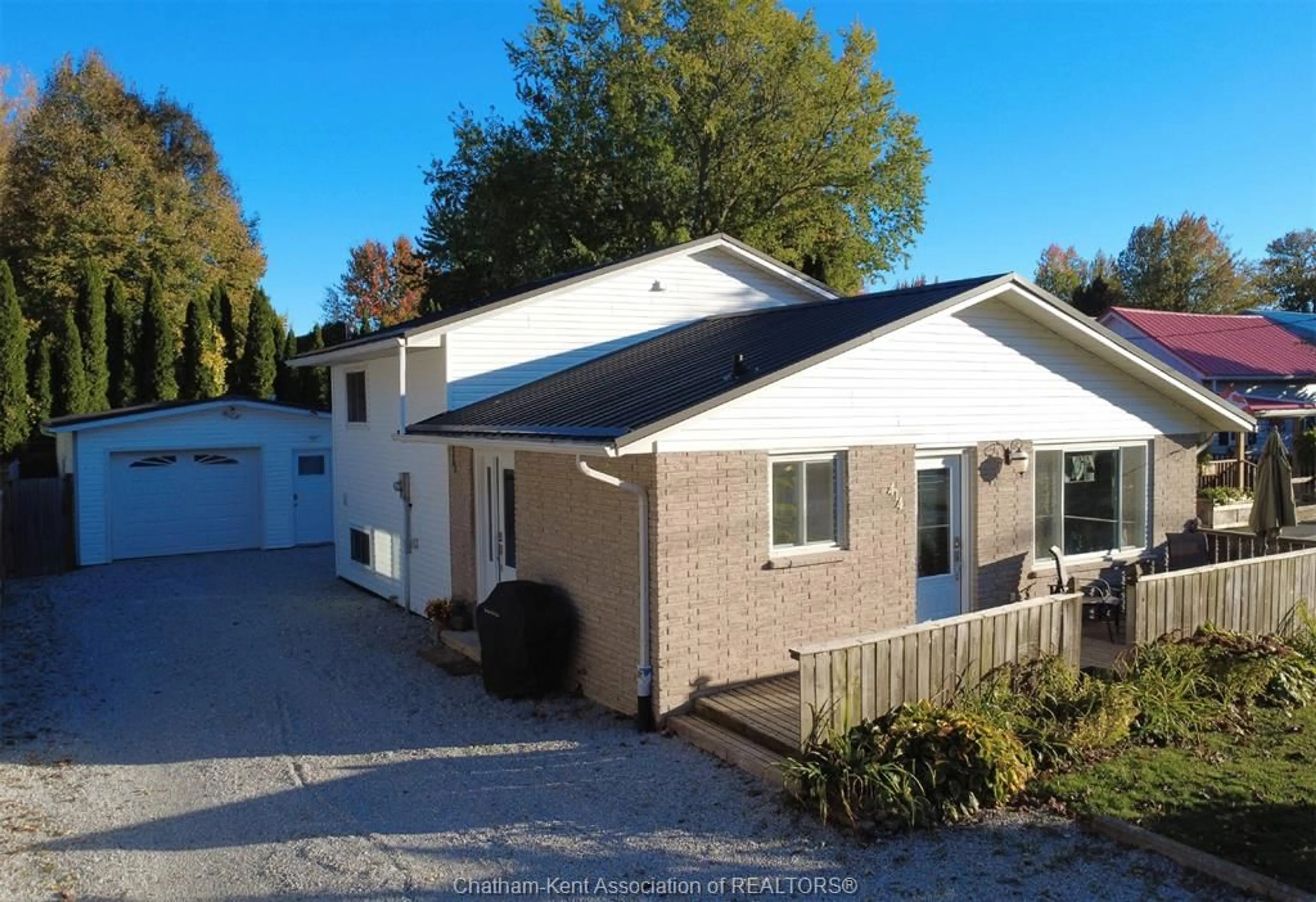 A pic from outside/outdoor area/front of a property/back of a property/a pic from drone, street for 414 Catherine St, Blenheim Ontario N0P 1A0