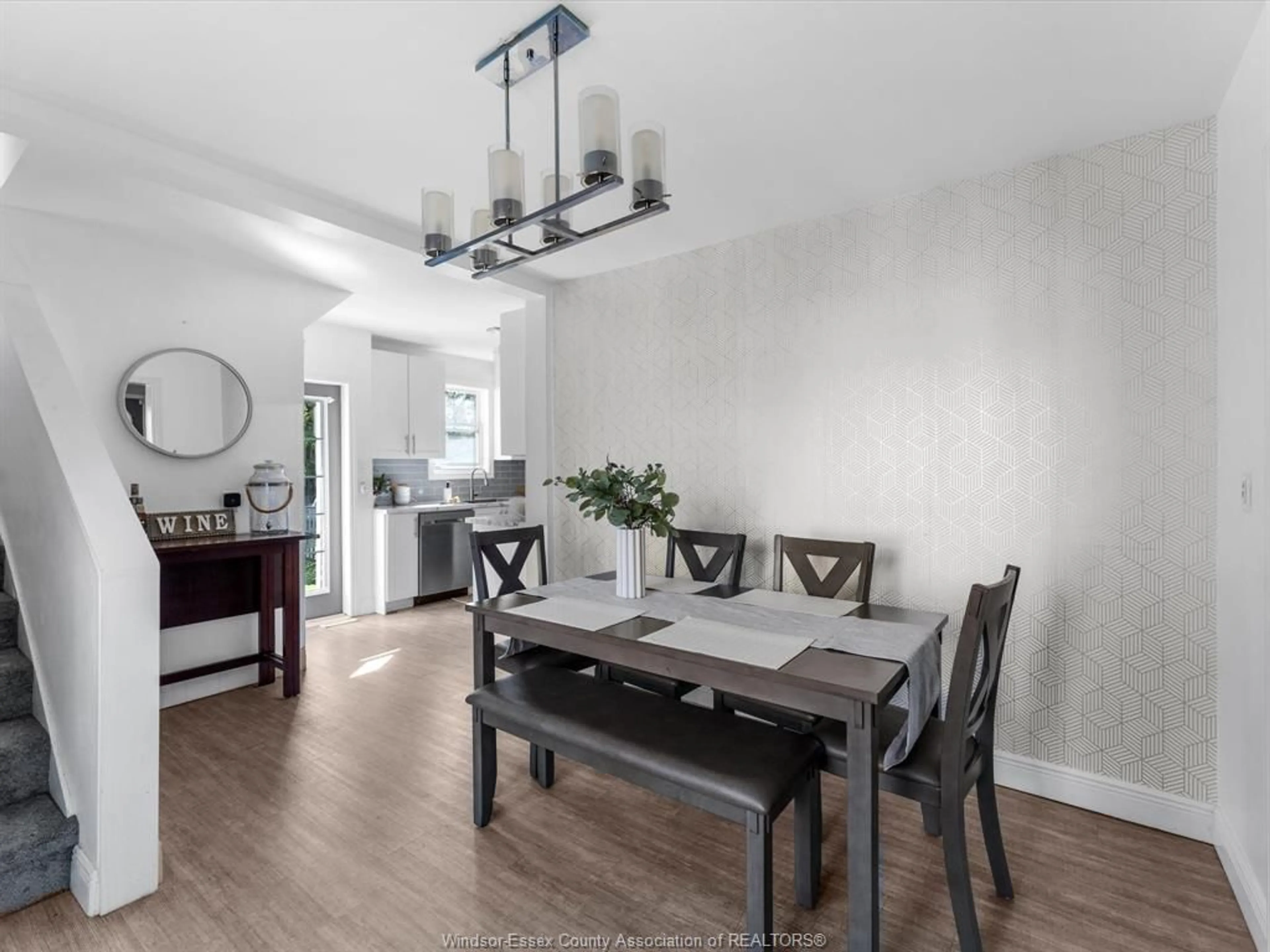 Dining room, wood/laminate floor for 46 Wilson Ave, Chatham Ontario N7L 1K7