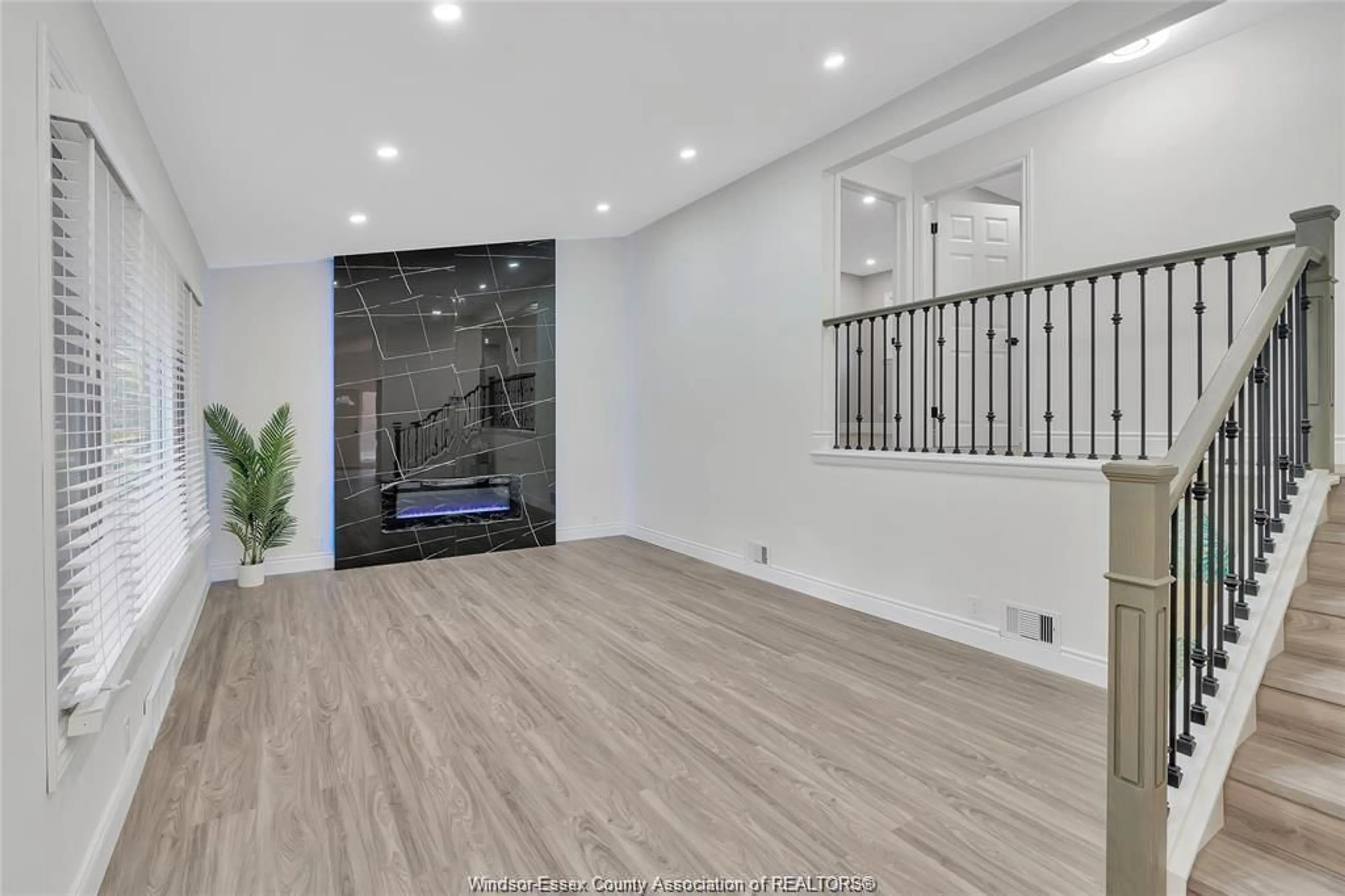 Unknown for 3532 VIRGINIA PARK, Windsor Ontario N9E 2C5