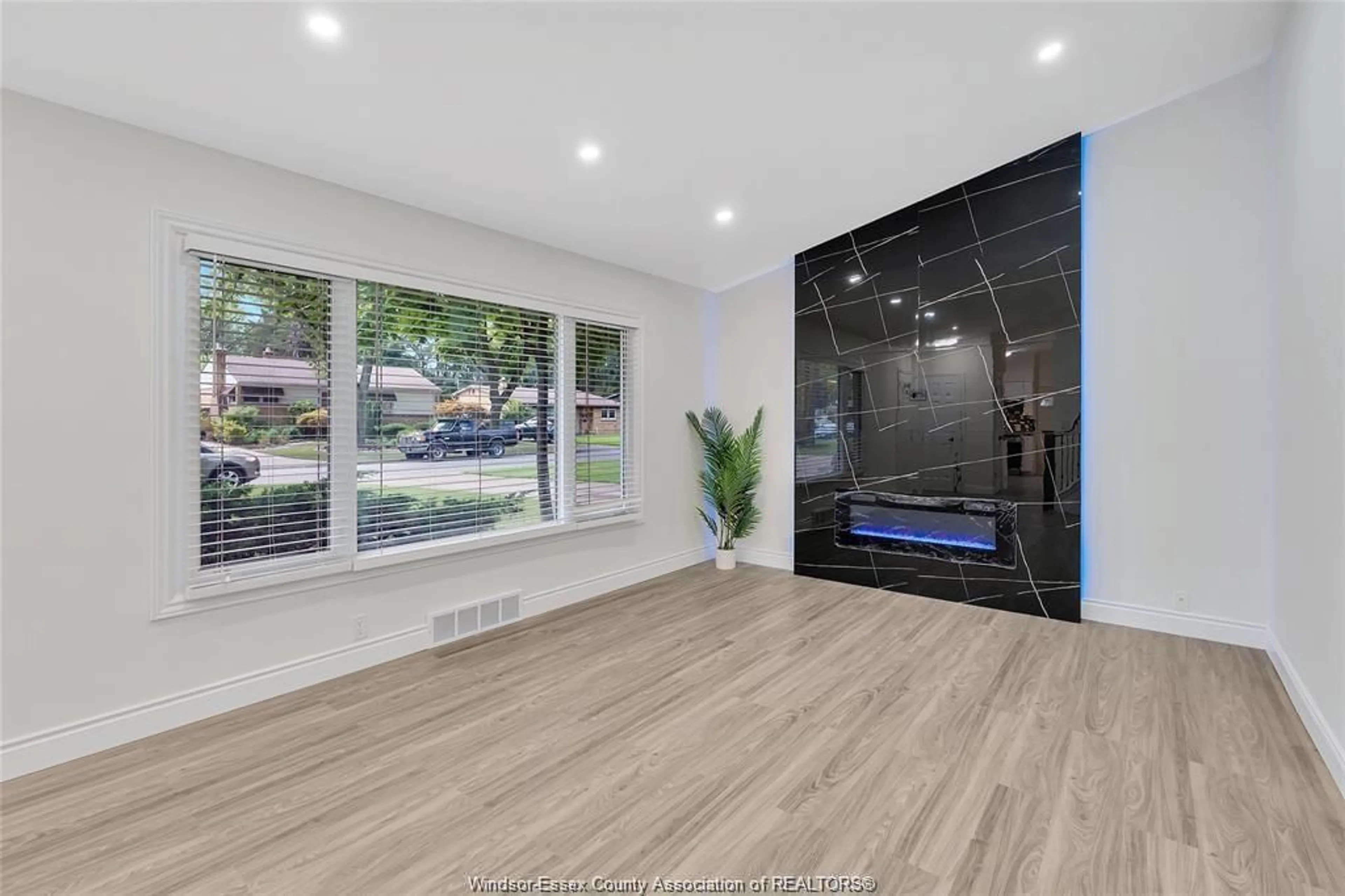 Unknown for 3532 VIRGINIA PARK, Windsor Ontario N9E 2C5