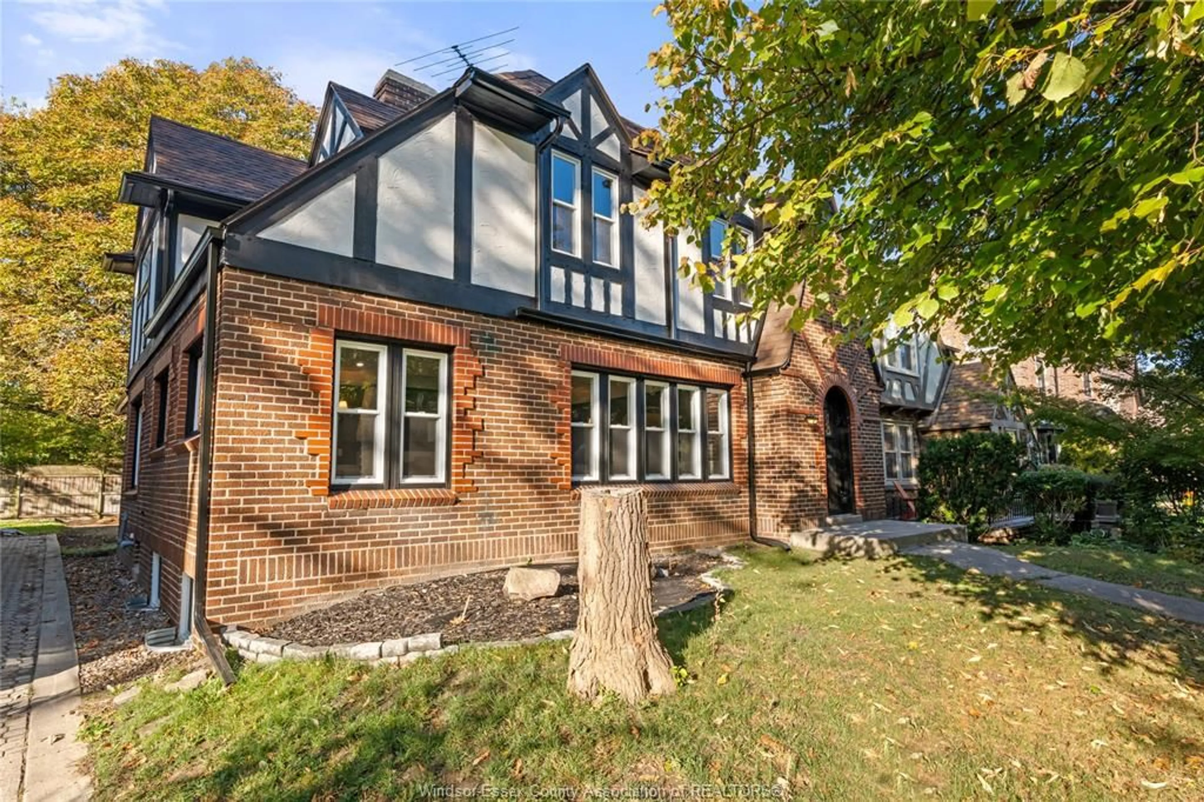 Home with brick exterior material, street for 2163 VICTORIA, Windsor Ontario N8X 1P8