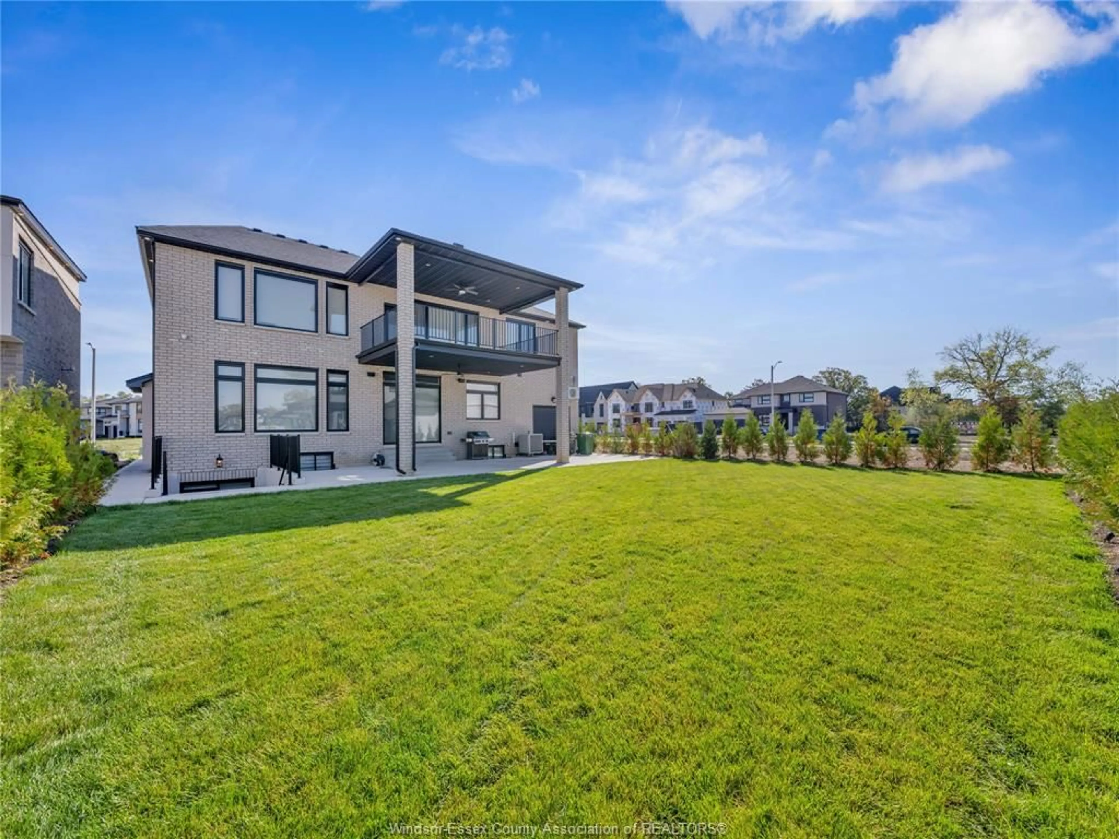 A pic from outside/outdoor area/front of a property/back of a property/a pic from drone, unknown for 4461 CATERINA, LaSalle Ontario N9H 0N3