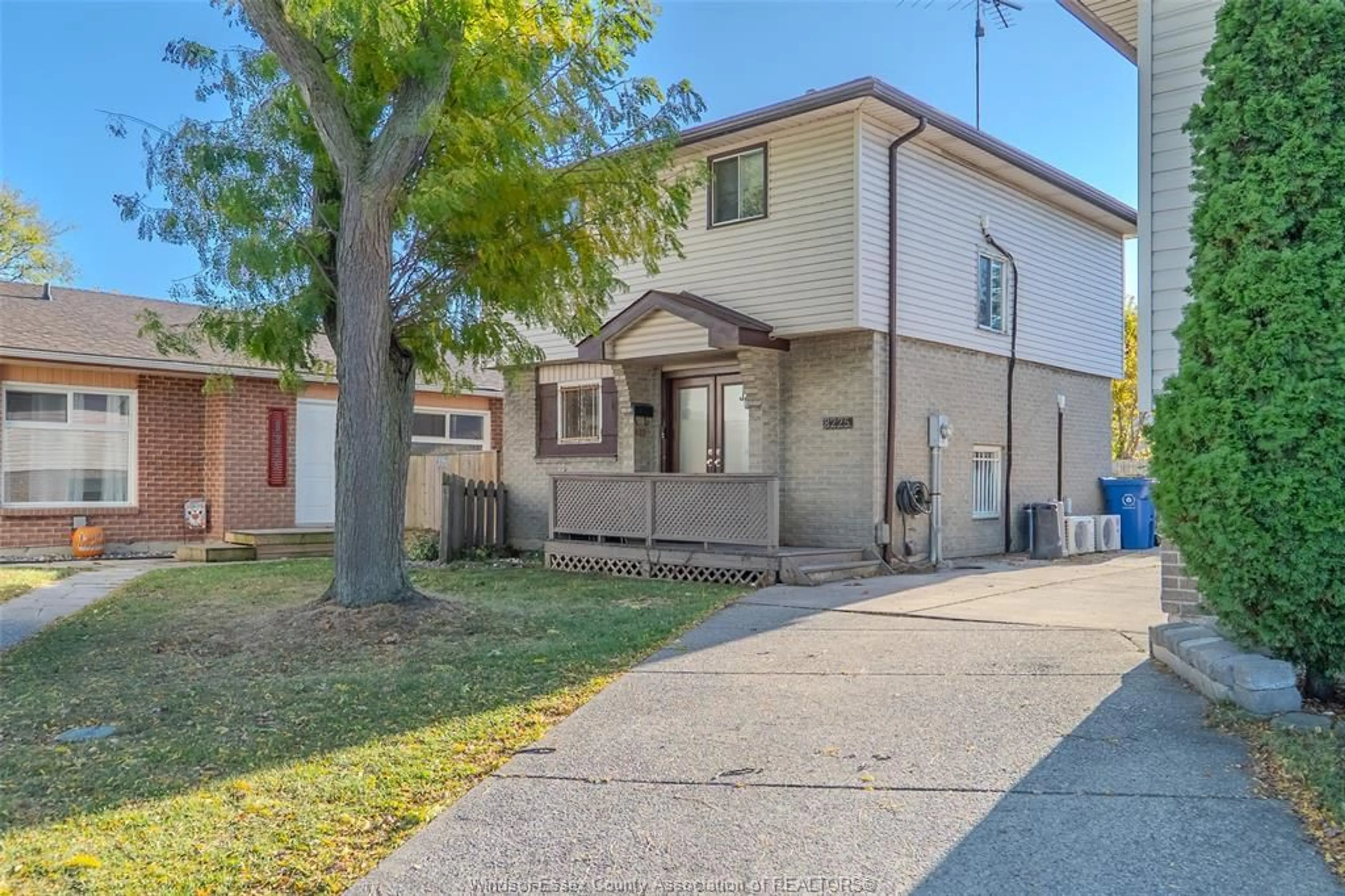 Unknown for 8225 Gateside Pl, Windsor Ontario N8S 4N7