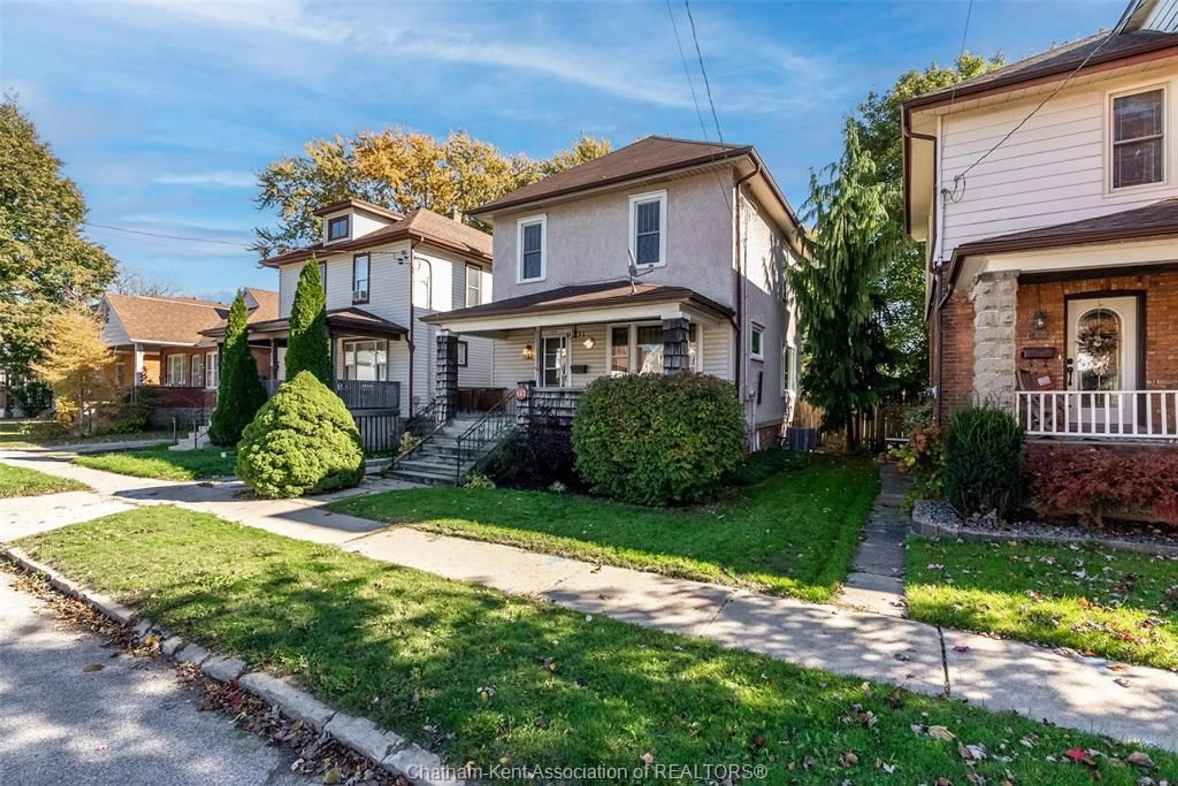 Unknown for 142 Patteson Ave, Chatham Ontario N7M 1T8