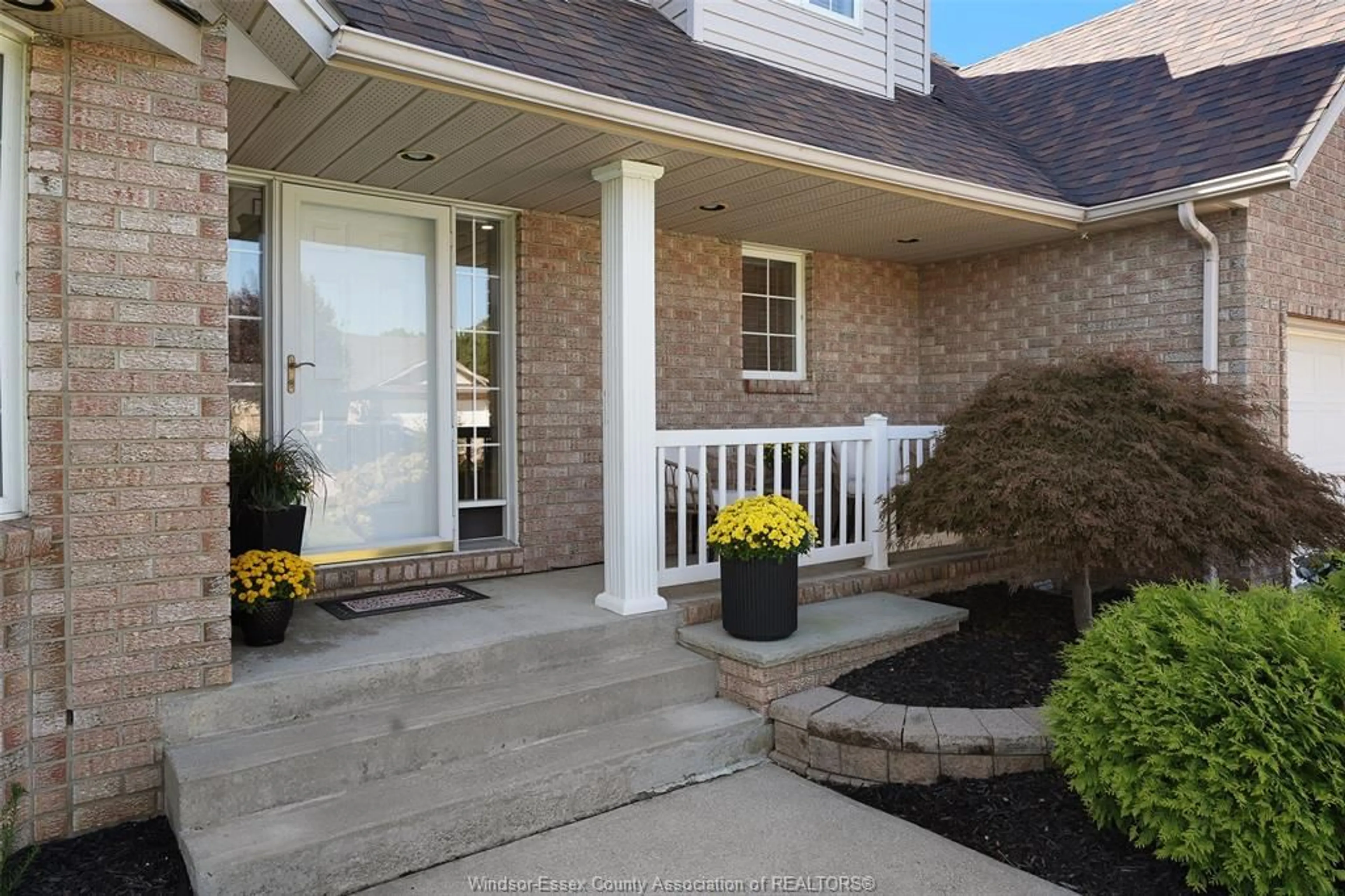 Unknown for 180 OAK DRIVE, Essex Ontario N8M 3C6