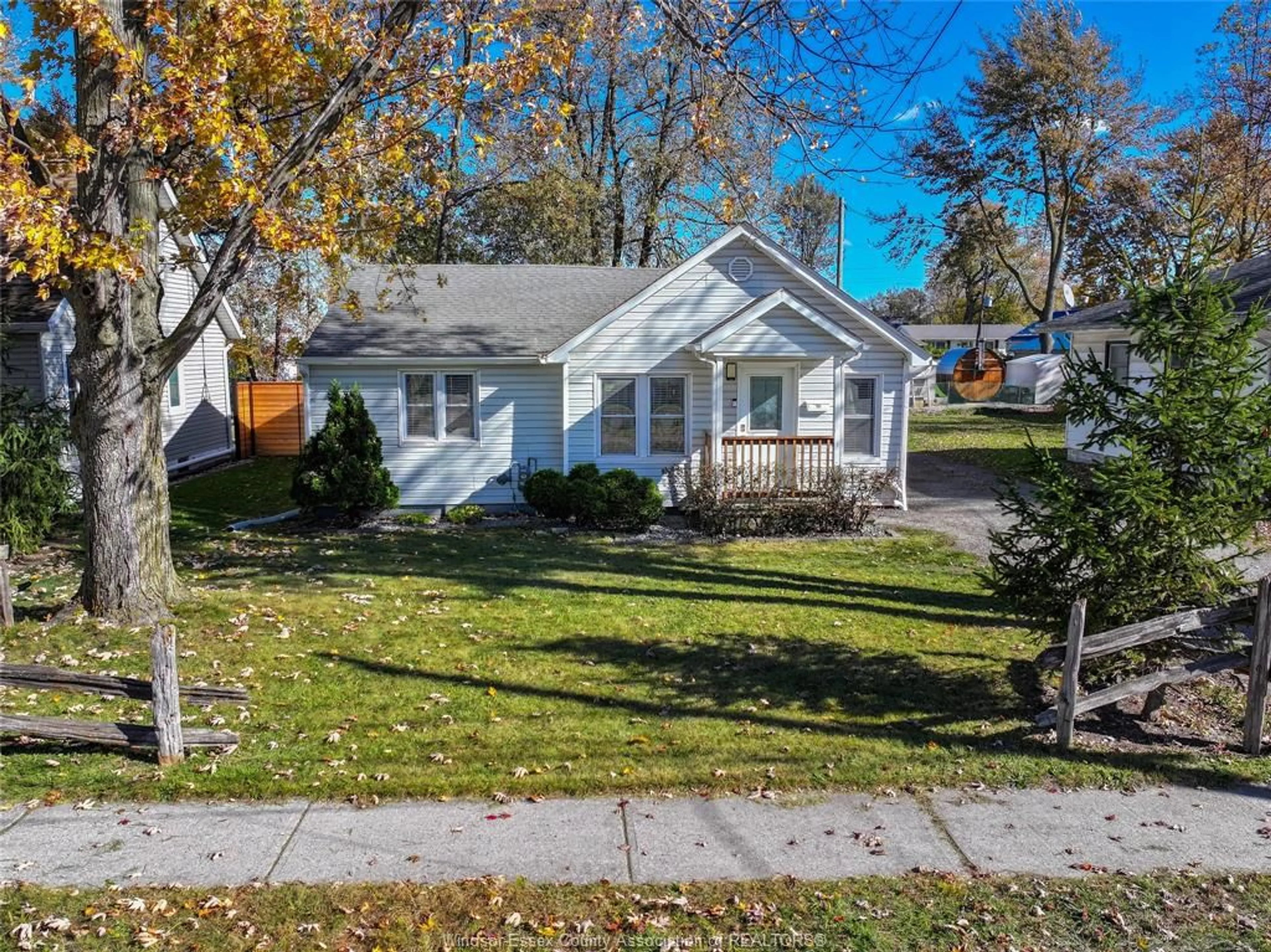 Home with vinyl exterior material, street for 183 Harvey St, Essex Ontario N8M 2E8