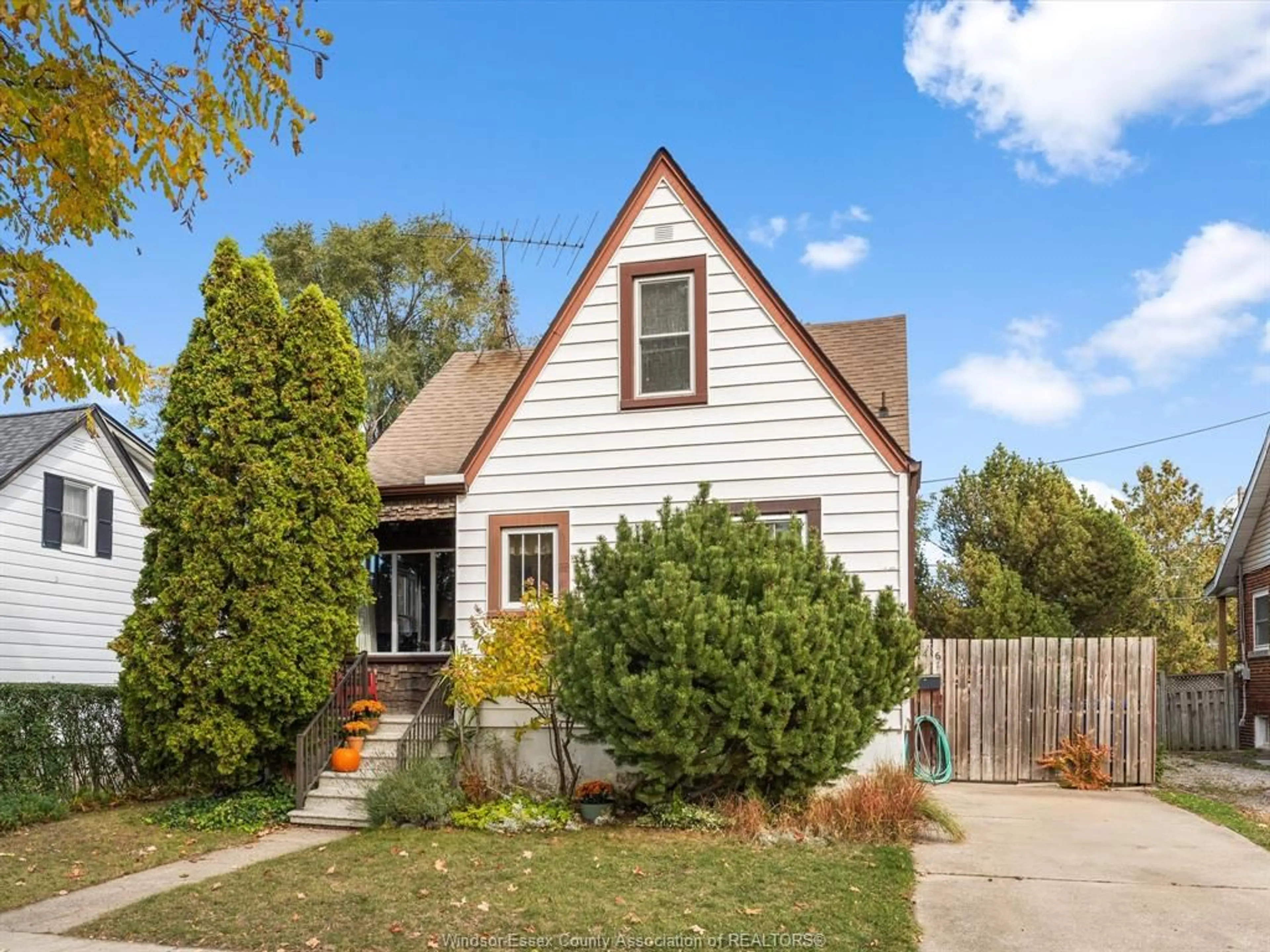 Unknown for 846 REEDMERE, Windsor Ontario N8S 2L5