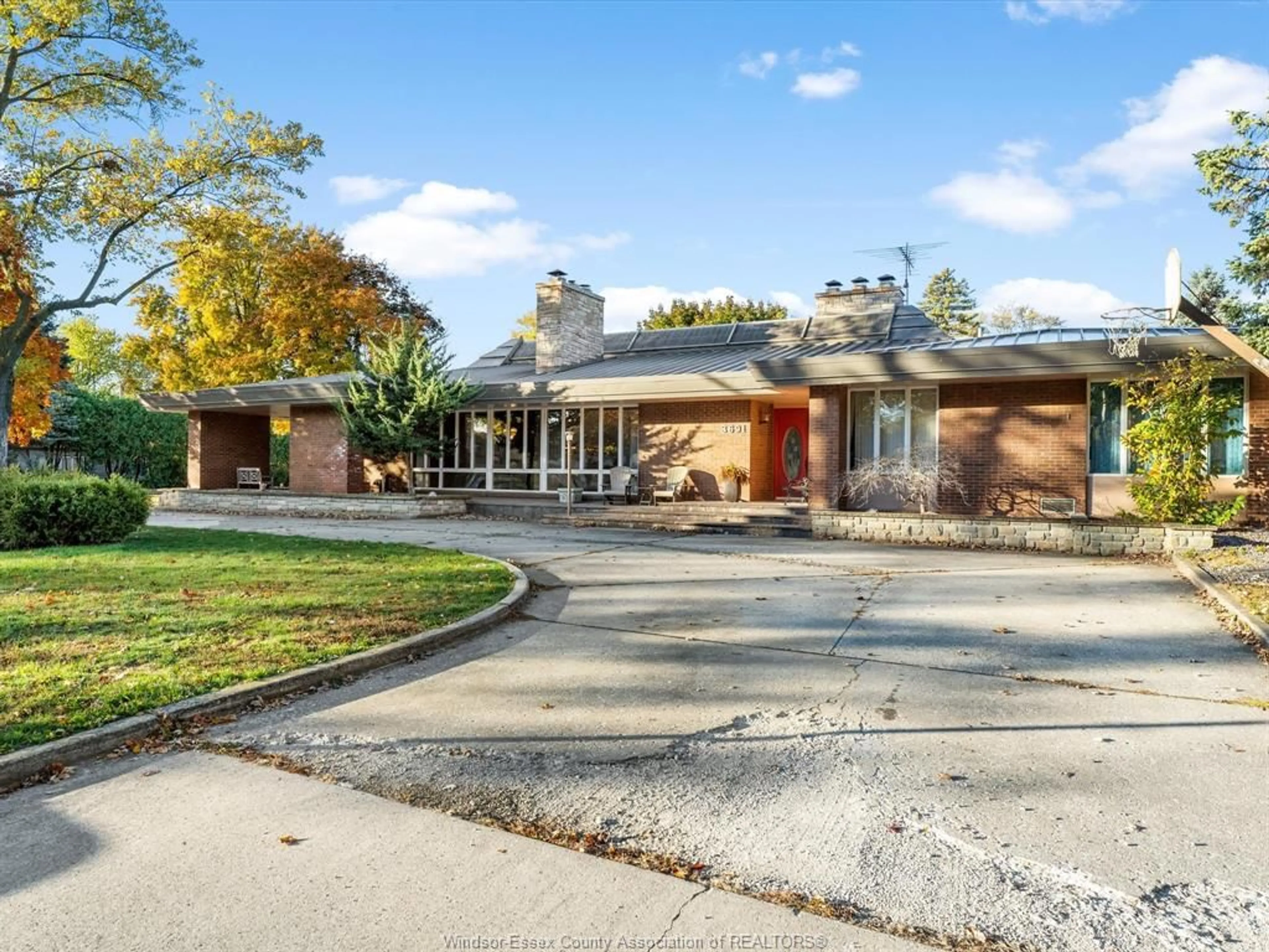 Home with brick exterior material, street for 3691 VICTORIA, Windsor Ontario N9E 3L6