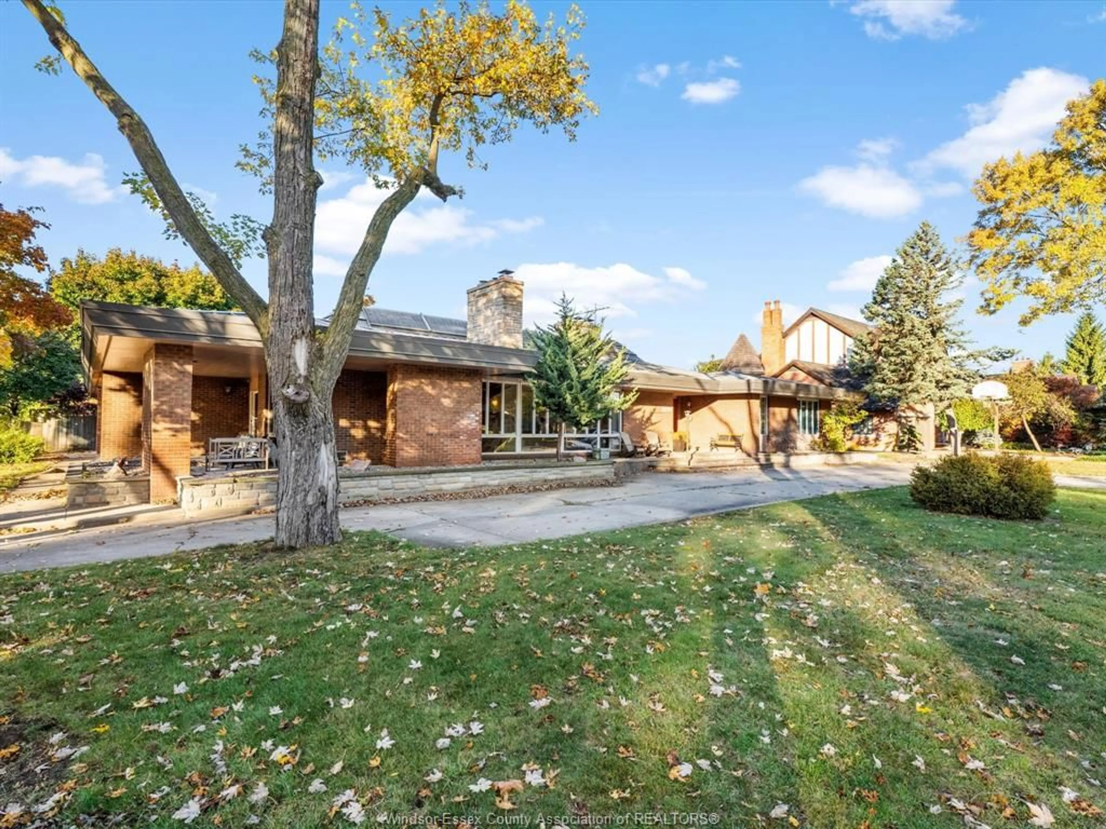 Unknown for 3691 VICTORIA, Windsor Ontario N9E 3L6