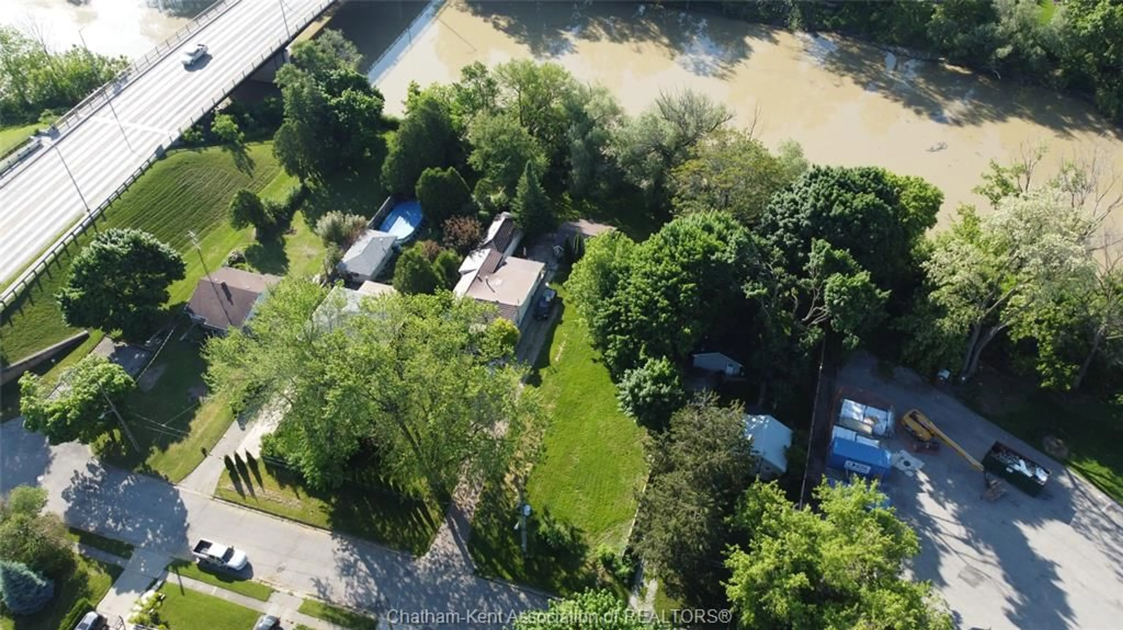 A pic from outside/outdoor area/front of a property/back of a property/a pic from drone, water/lake/river/ocean view for 12 Siskind Crt, Chatham Ontario N7L 5A1