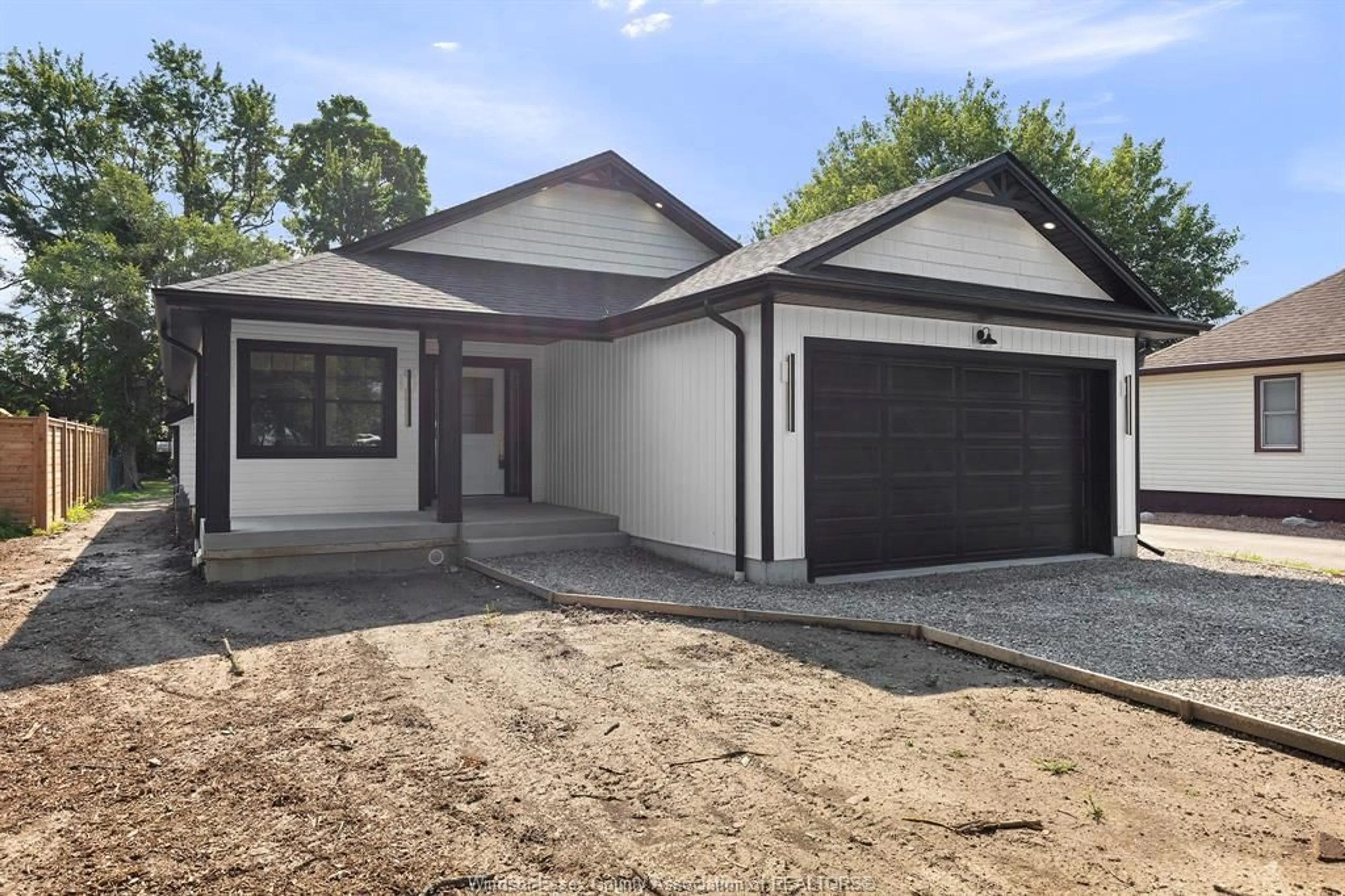 Unknown for 256 EAST PUCE Rd, Lakeshore Ontario N8L 0C4