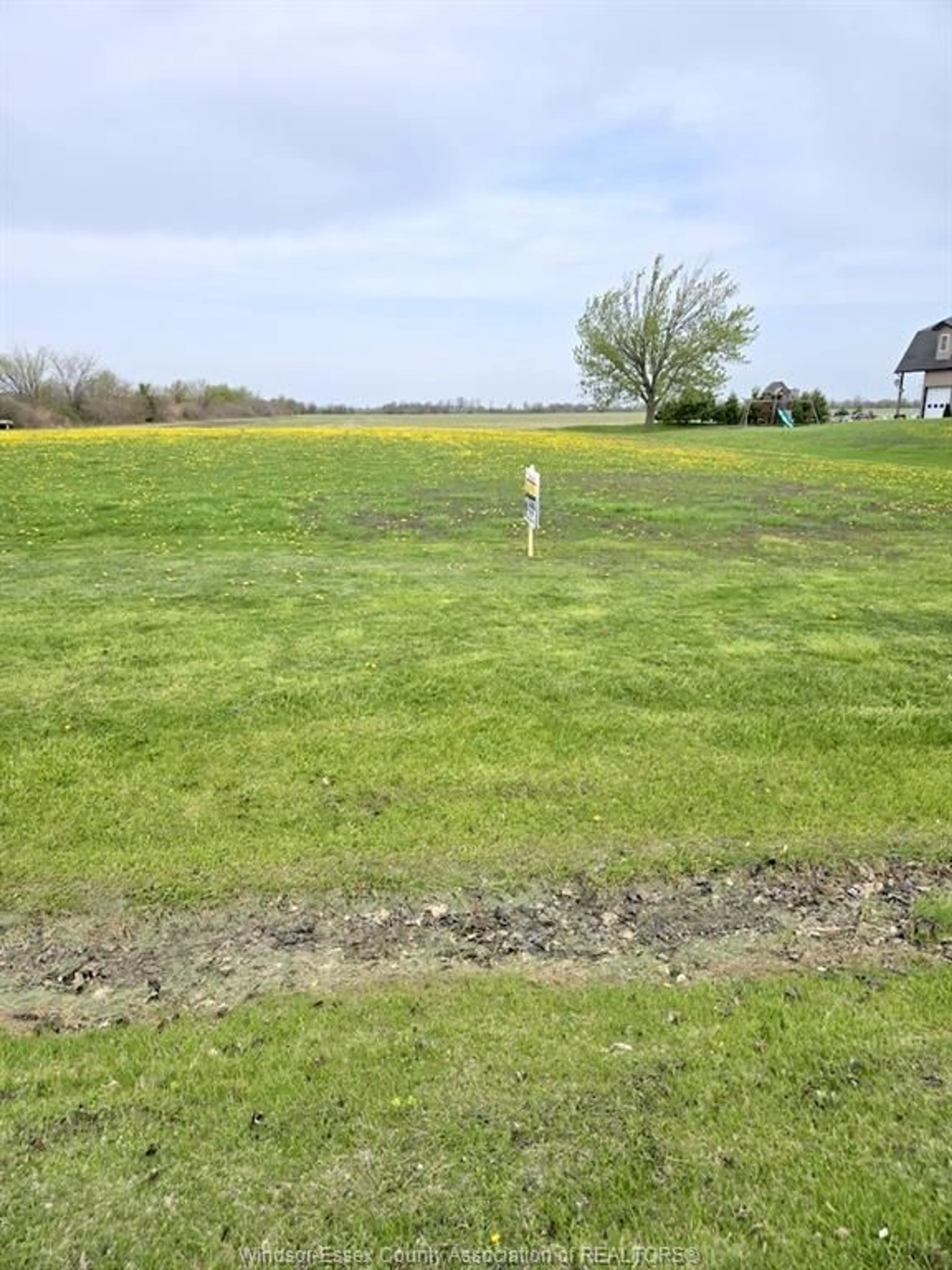 A pic from outside/outdoor area/front of a property/back of a property/a pic from drone, unknown for V/L HOPGOOD Sideroad, Lakeshore Ontario N8M 2X7