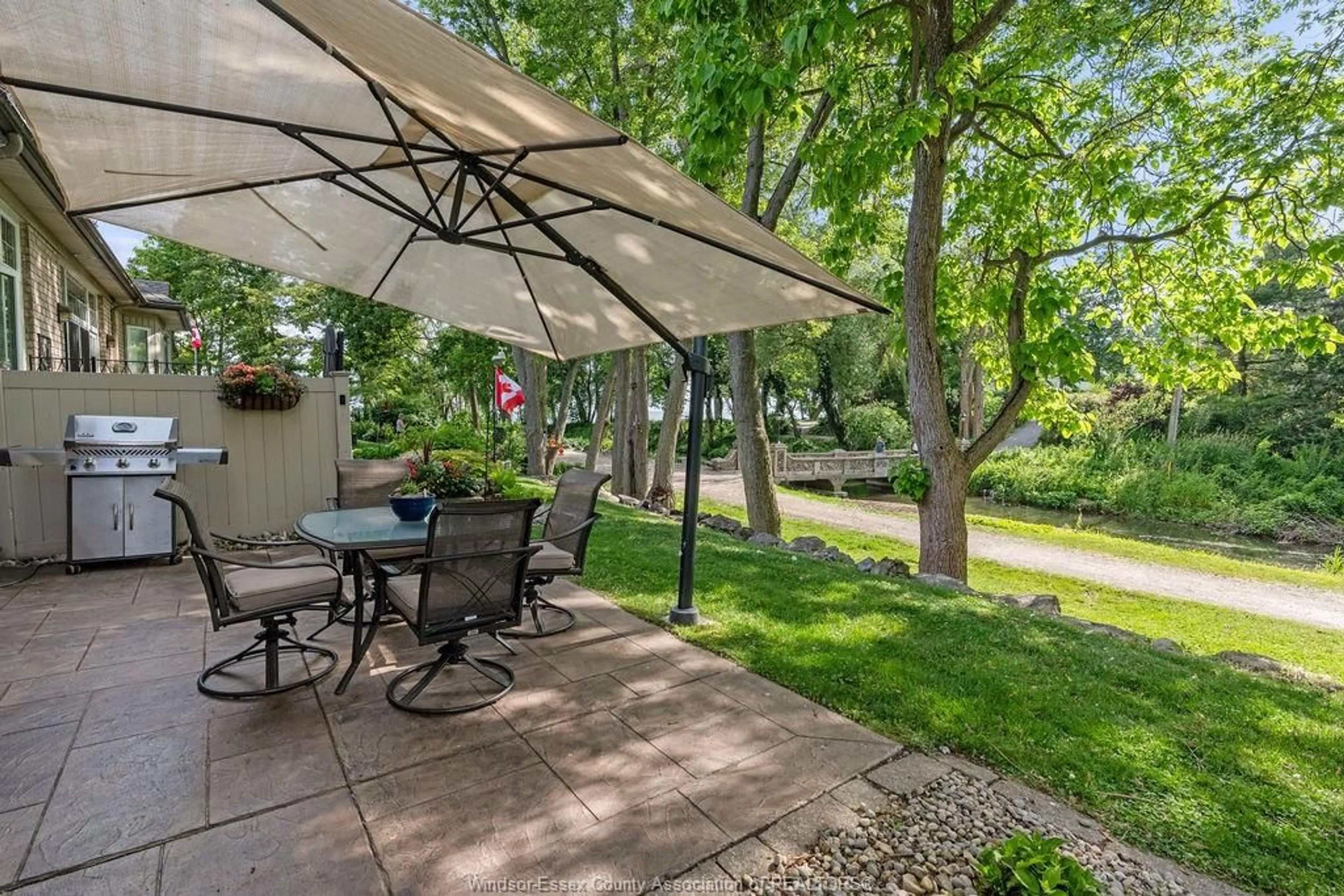 Patio, street for 12 LAKESIDE Cres, Kingsville Ontario N9Y 4C1