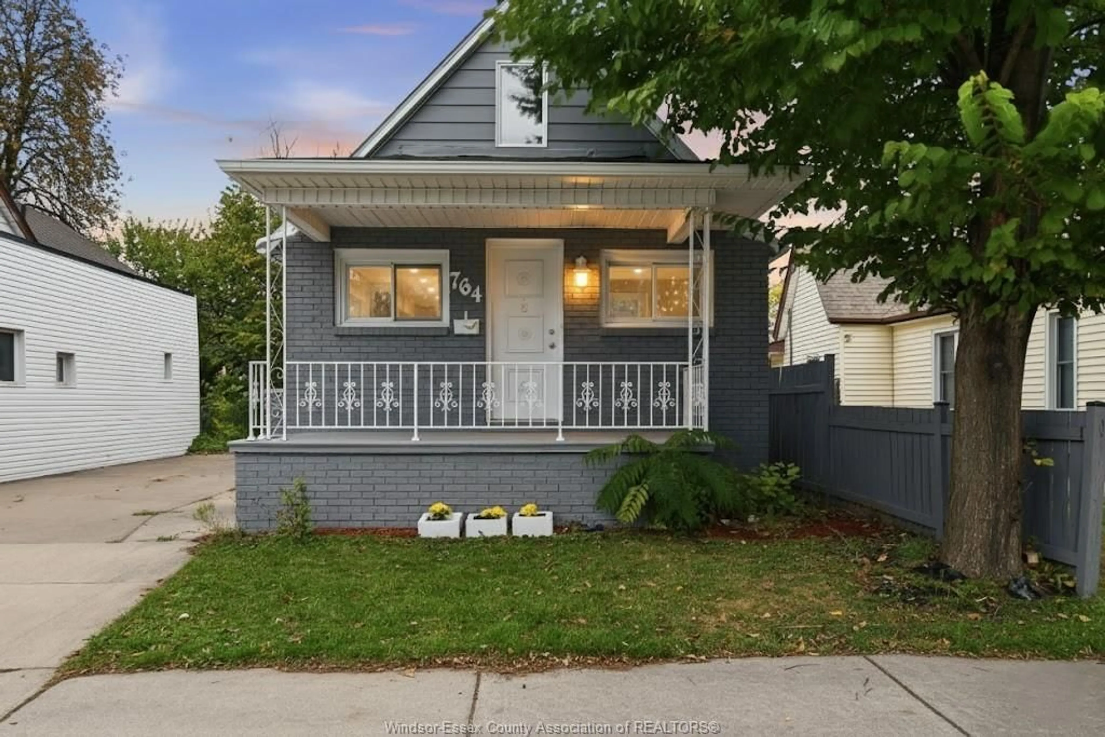 Home with vinyl exterior material, street for 764 PARENT Ave, Windsor Ontario N9A 2C7