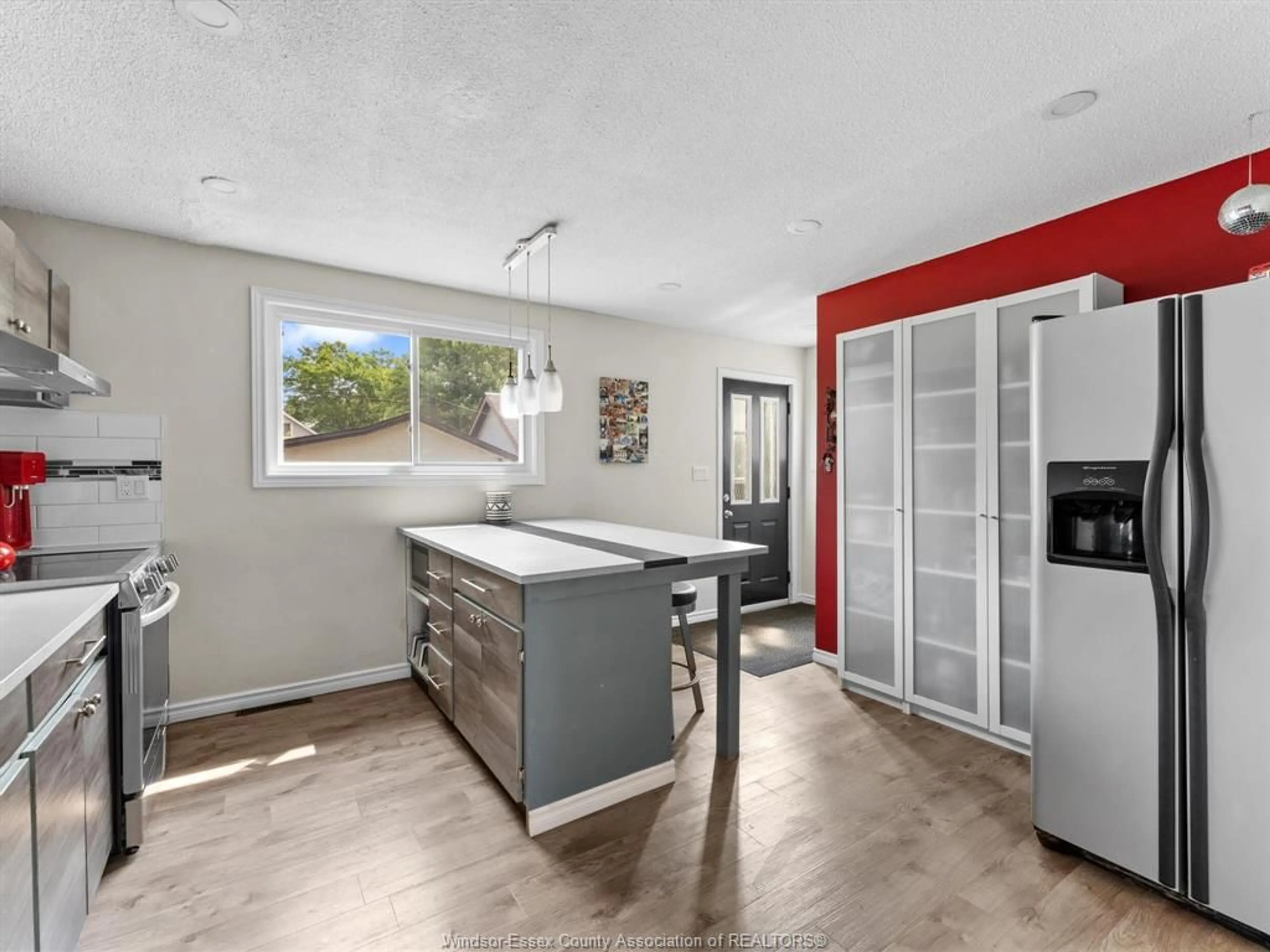 Open concept kitchen, unknown for 1248 HIGH St, Windsor Ontario N8Y 4B2