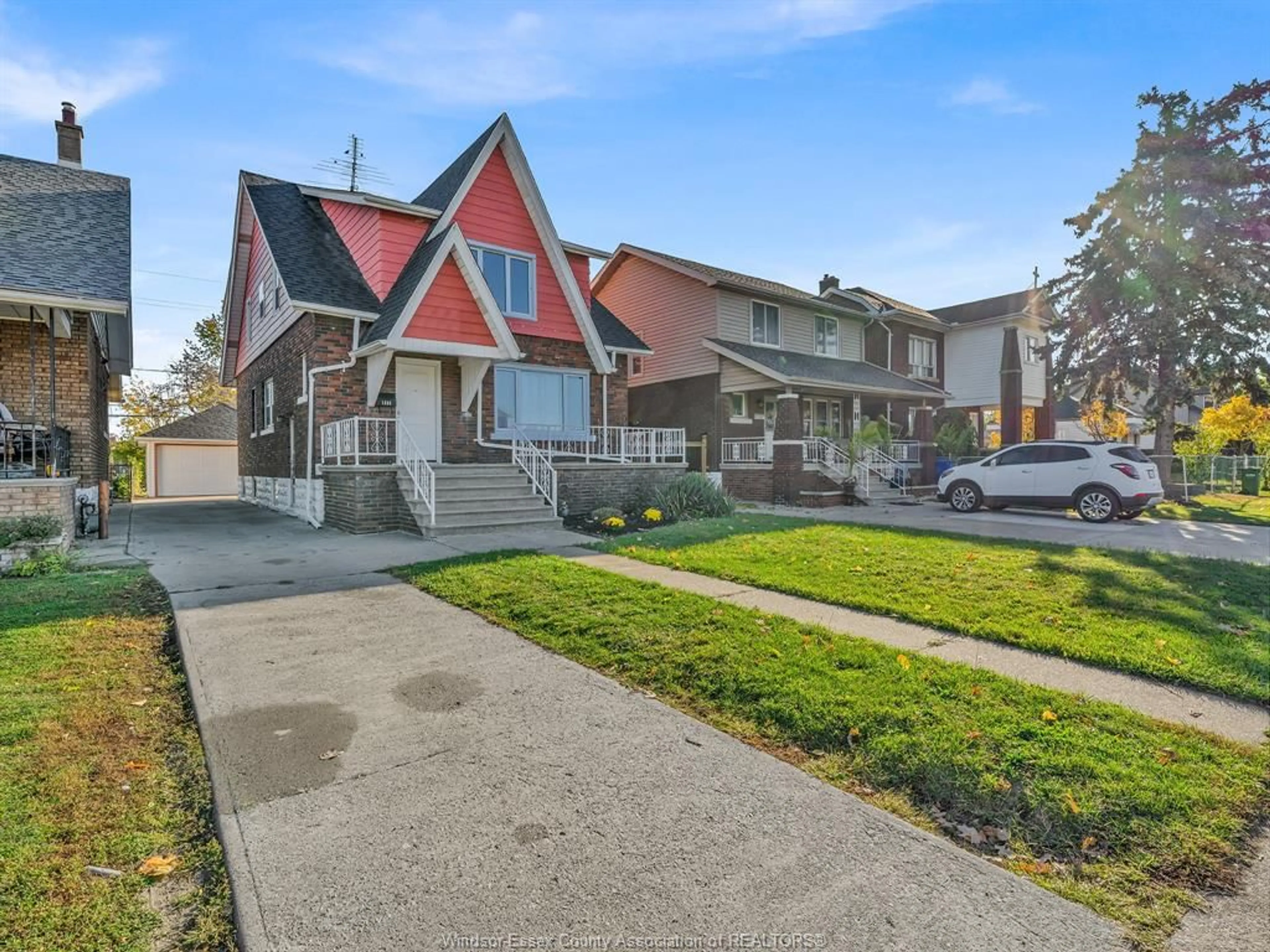 Unknown for 1384 PARENT, Windsor Ontario N8X 4J3