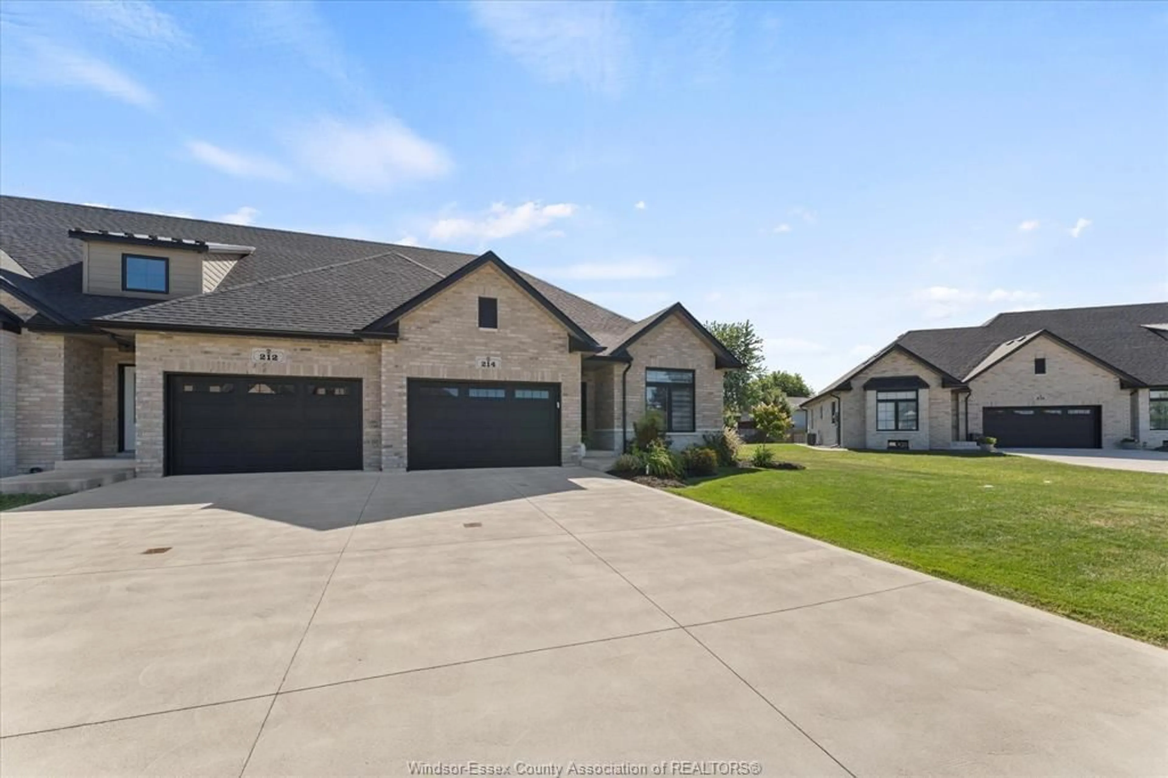 Unknown for 214 LIVINGSTONE Cres, Amherstburg Ontario N9V 0H1