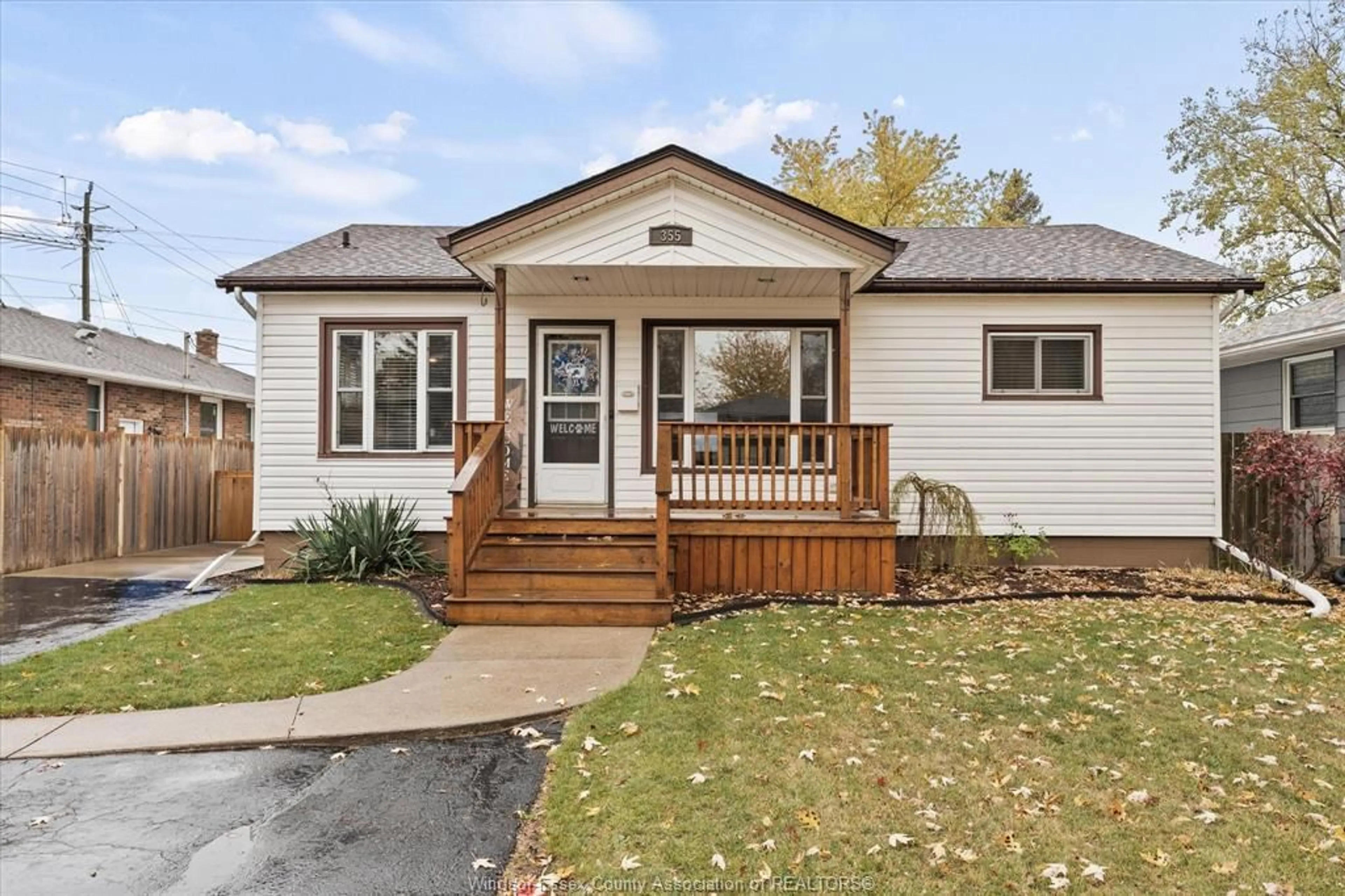 Home with vinyl exterior material, street for 355 ALMA St, Amherstburg Ontario N9V 1B2