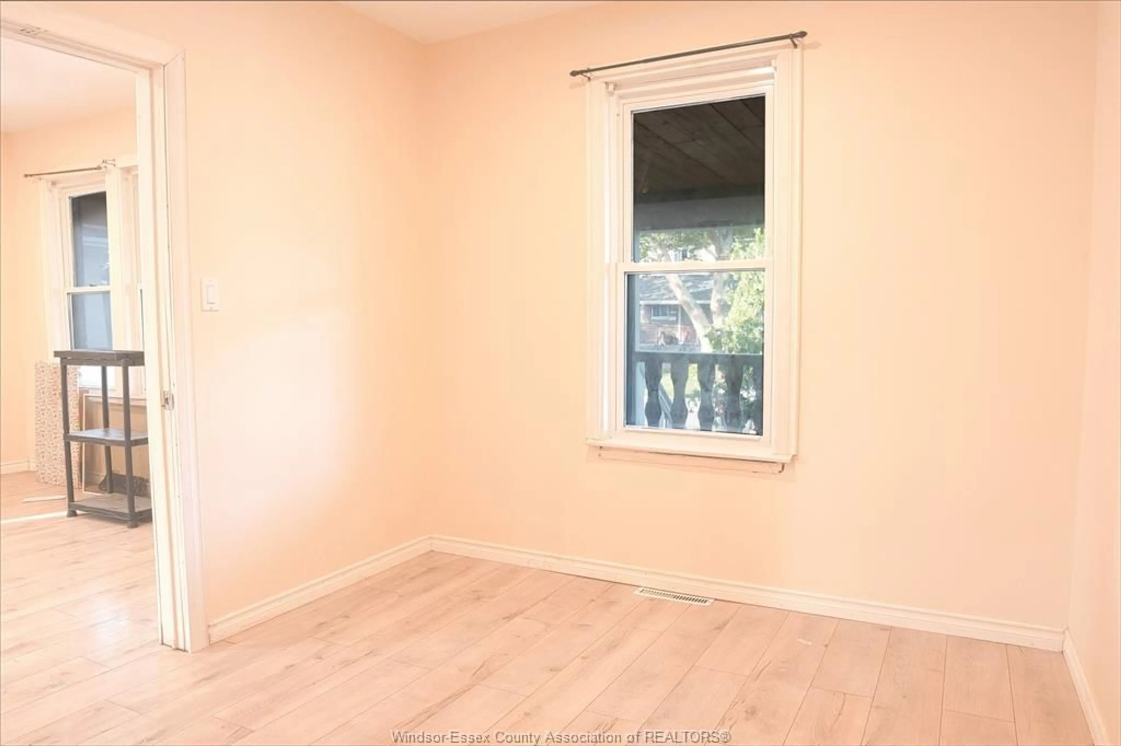 A pic of a room for 1025 CURRY Ave, Windsor Ontario N9B 2A6