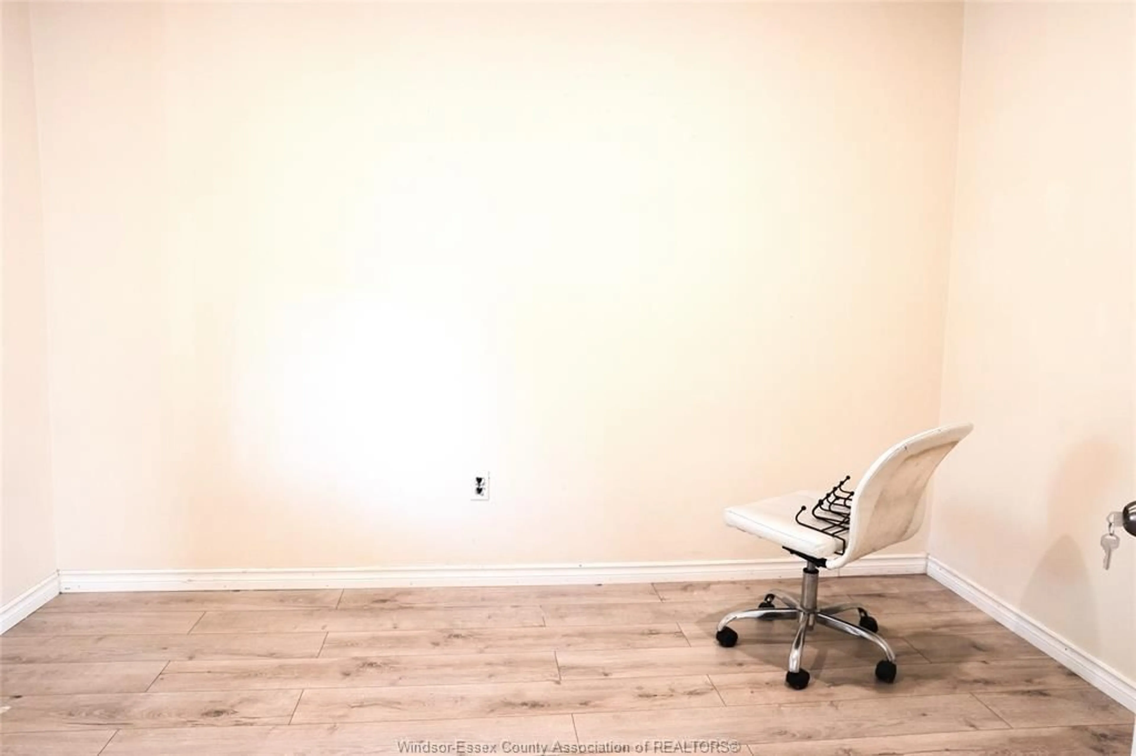 A pic of a room for 1025 CURRY Ave, Windsor Ontario N9B 2A6