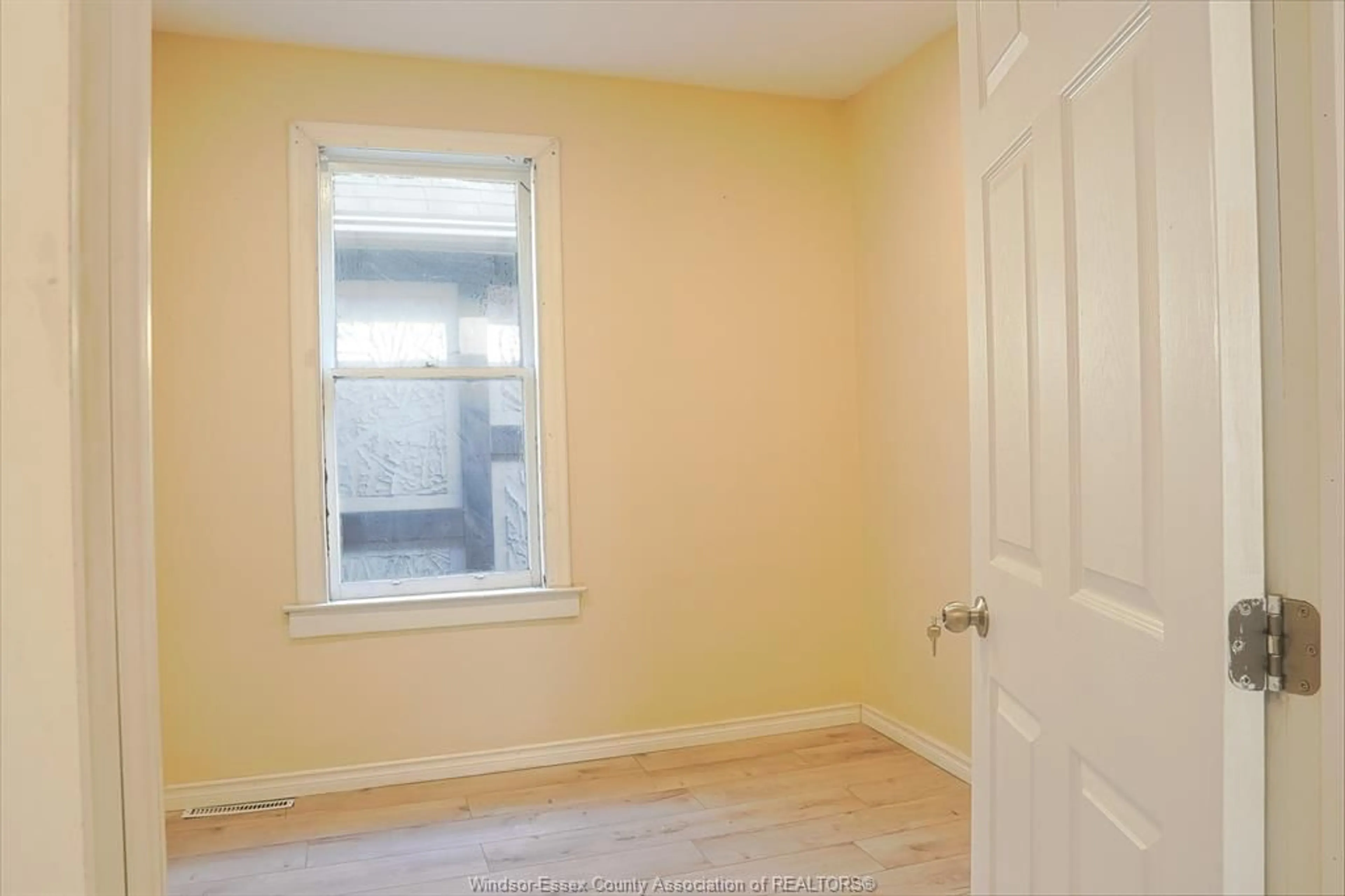 A pic of a room for 1025 CURRY Ave, Windsor Ontario N9B 2A6