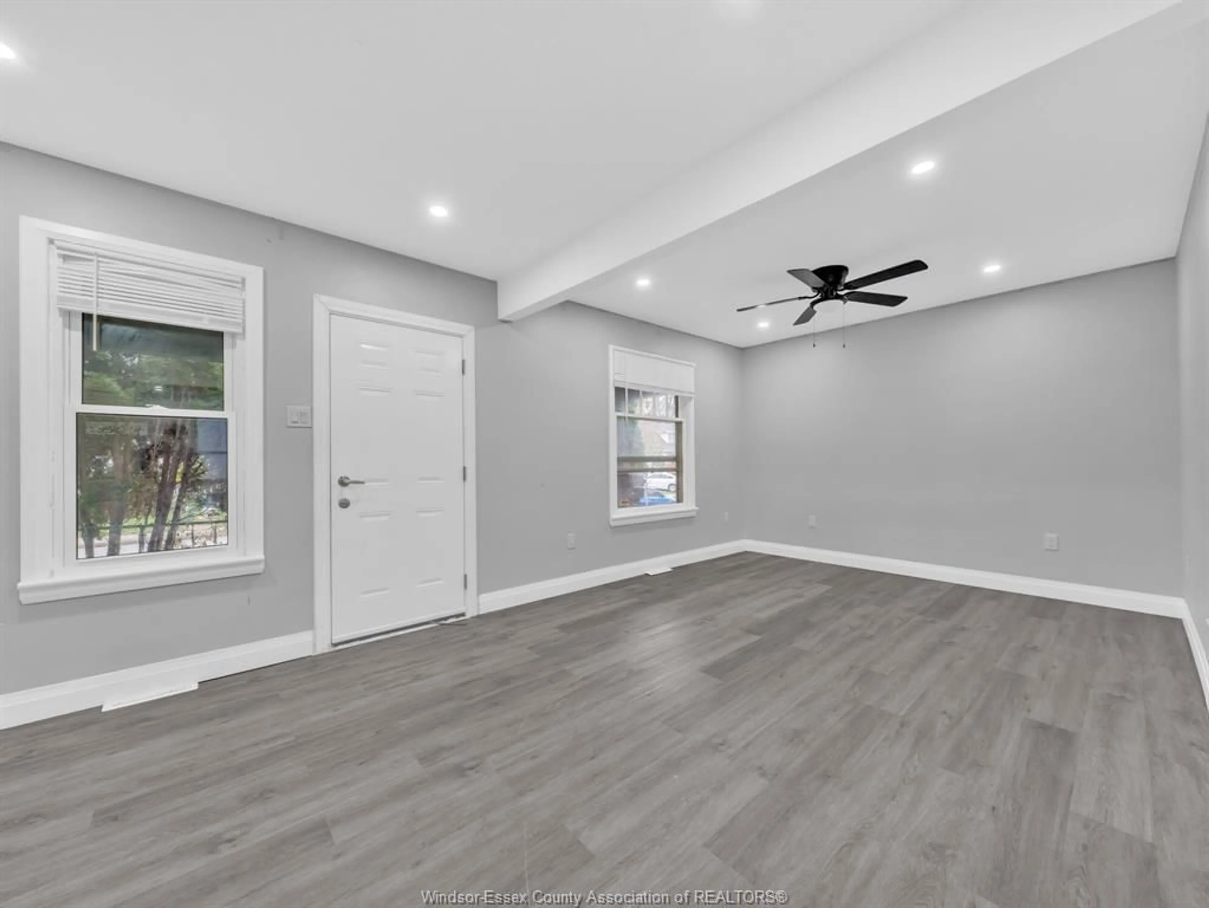 A pic of a room for 1705 HIGHLAND Ave, Windsor Ontario N8X 3R9