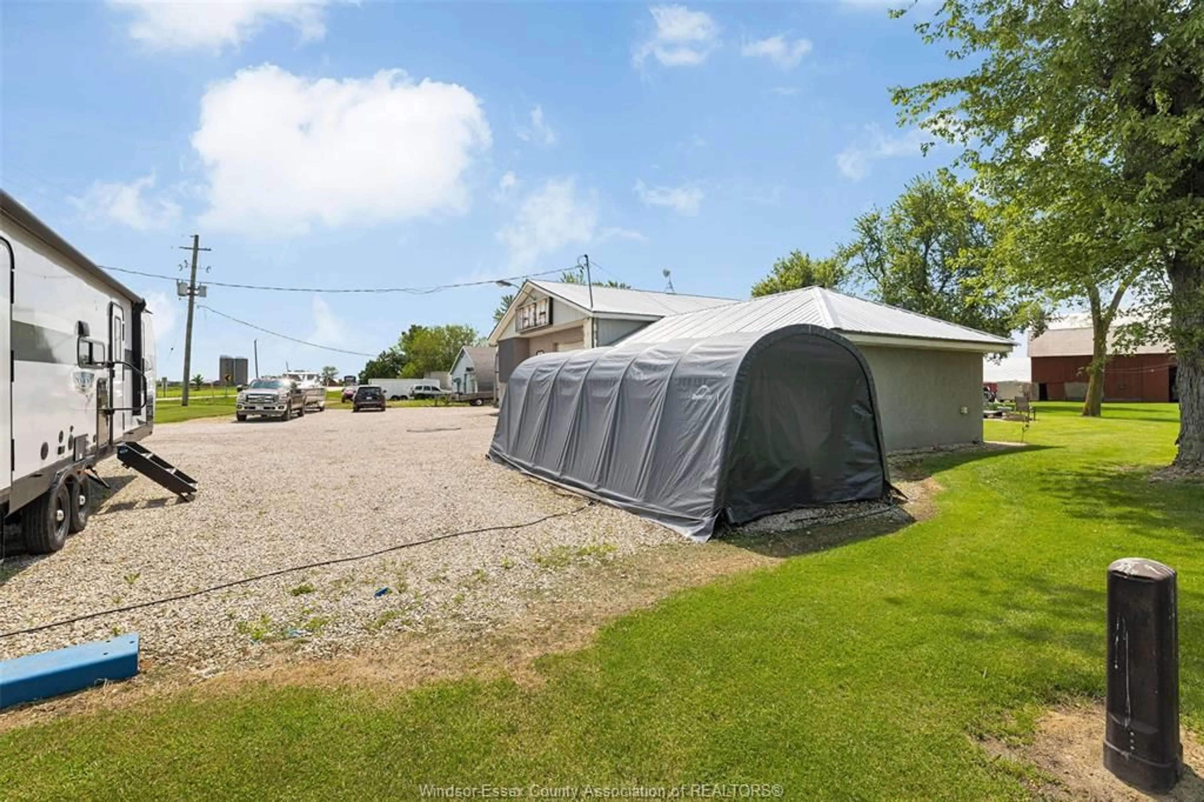 Shed for 1104 County Rd 11, Essex Ontario N9V 2Y7