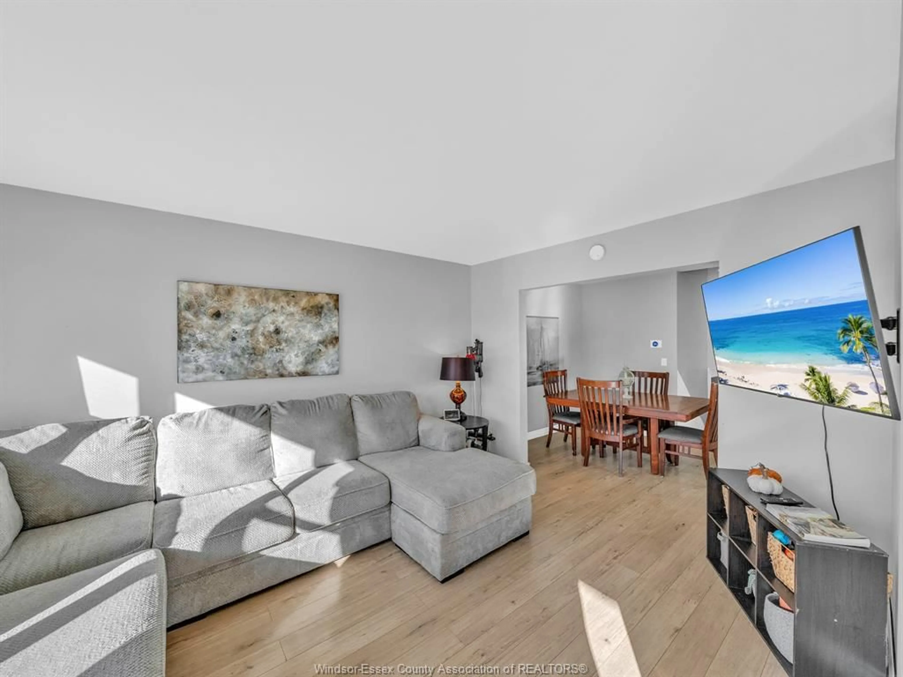 Living room with furniture, unknown for 129 LANSDOWNE Ave, Kingsville Ontario N9Y 1S4