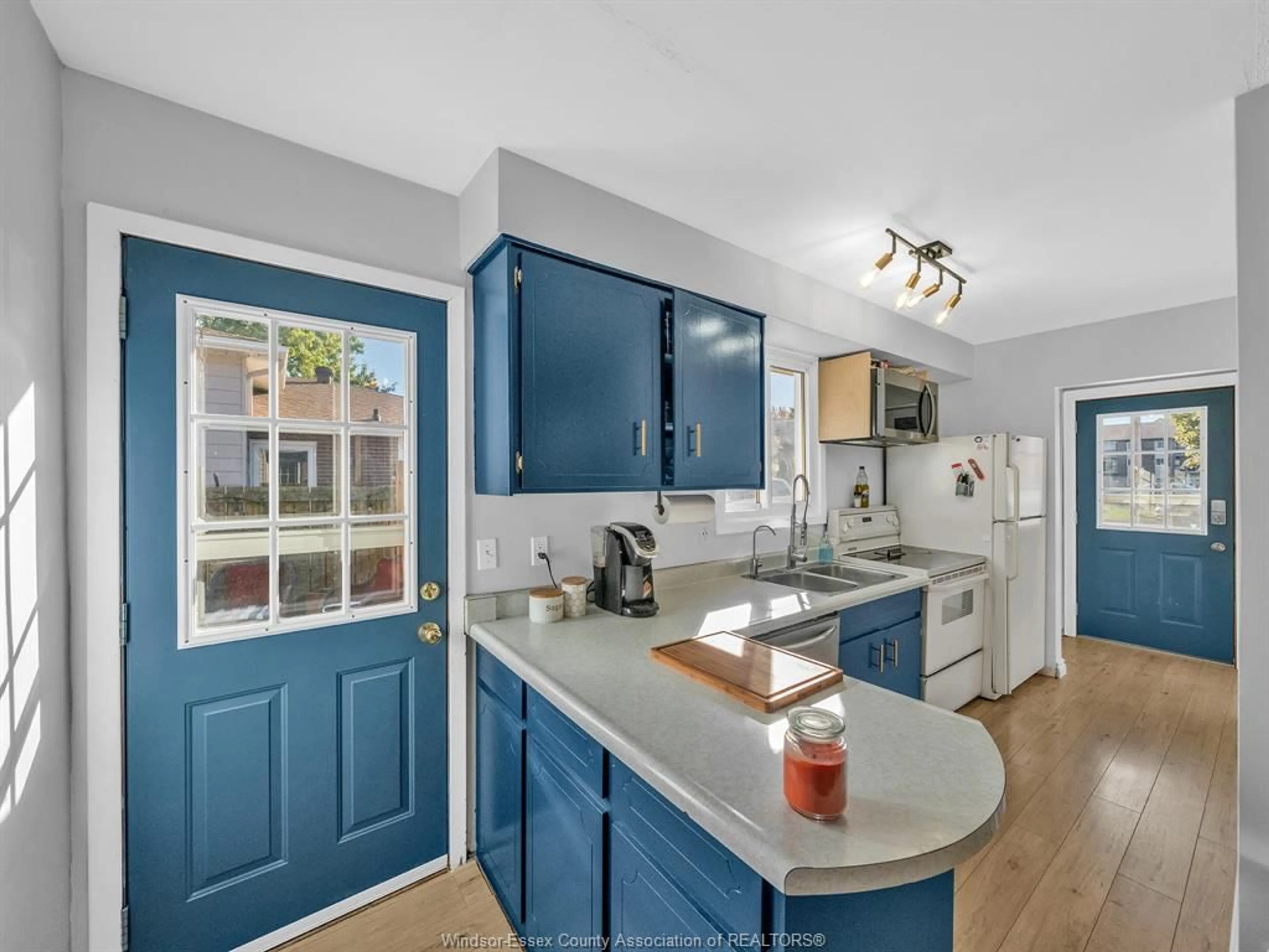 Open concept kitchen, unknown for 129 LANSDOWNE Ave, Kingsville Ontario N9Y 1S4