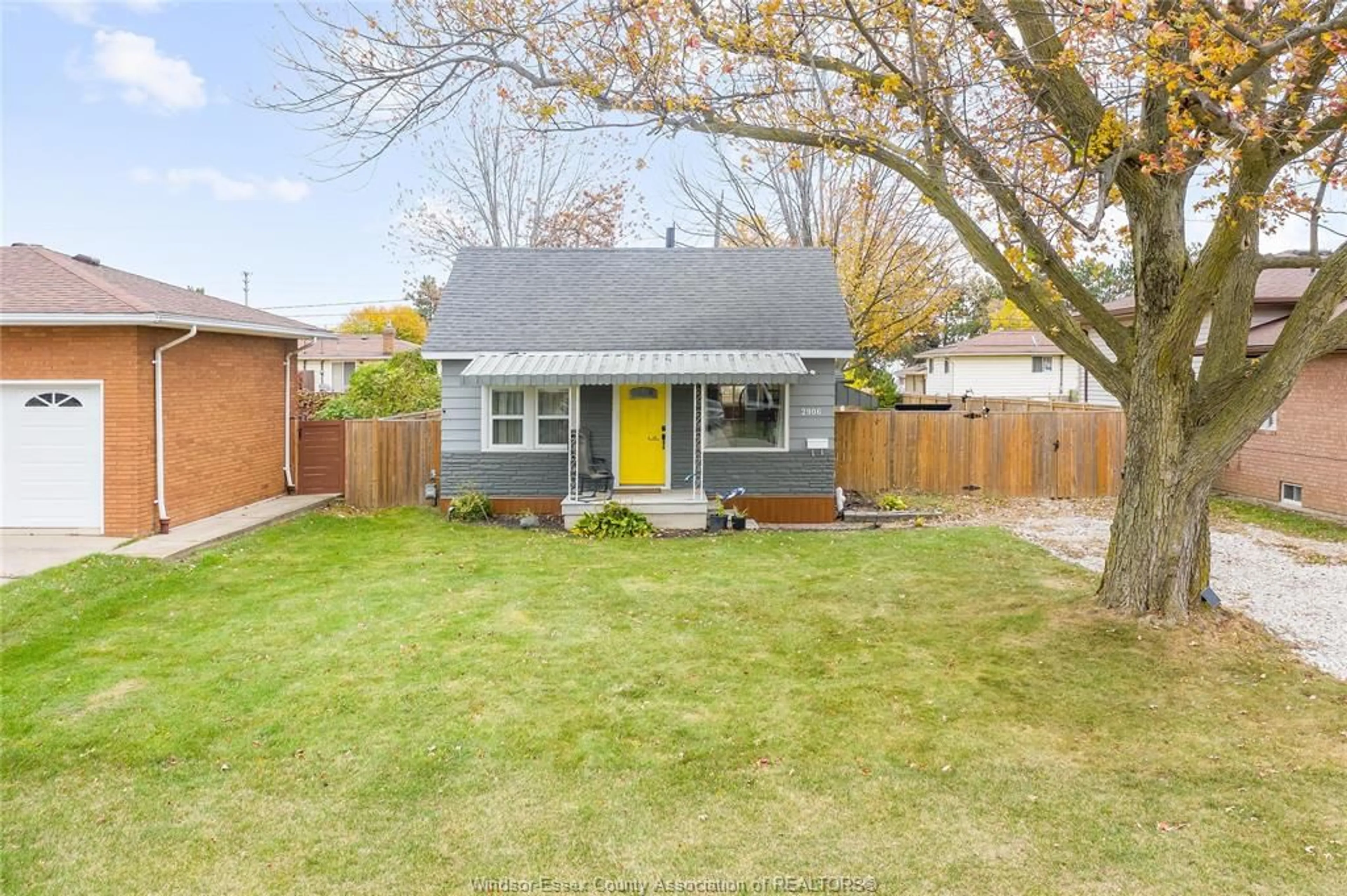 Unknown for 2906 LLOYD GEORGE Blvd, Windsor Ontario N8T 2V1