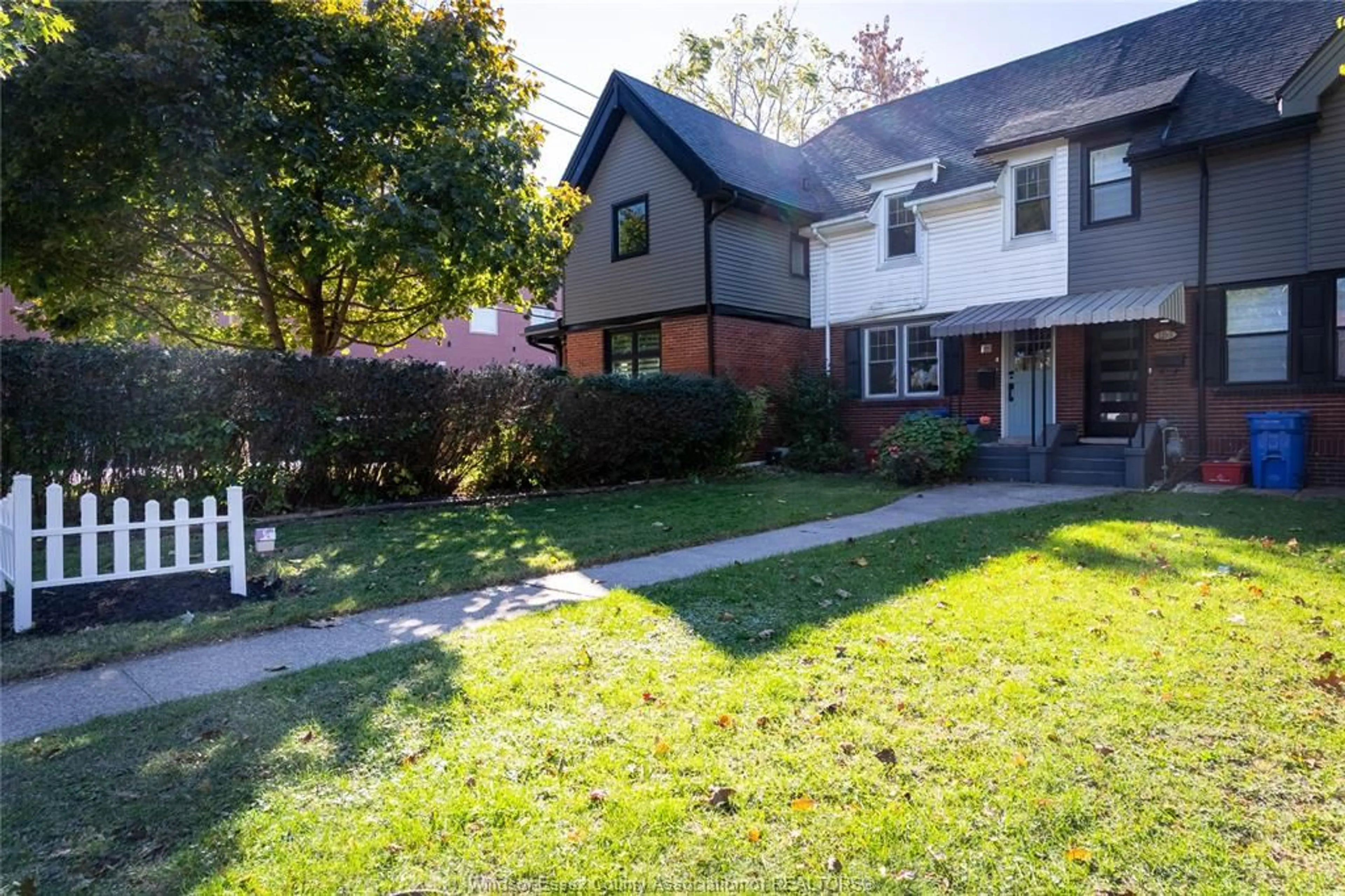 Unknown for 1295 Monmouth Rd, Windsor Ontario N8Y 3M2