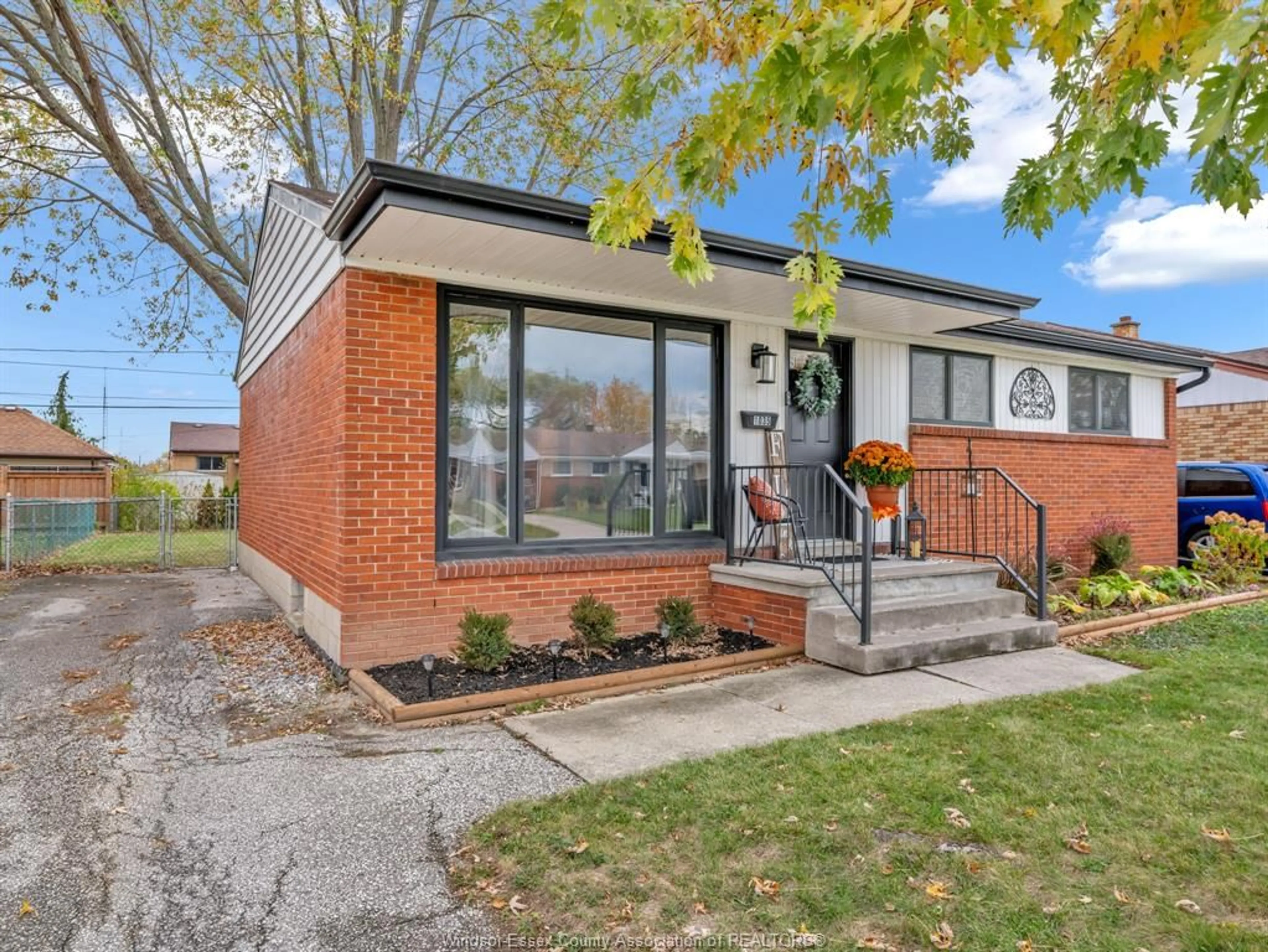 Home with brick exterior material, street for 1035 WATSON Ave, Windsor Ontario N8S 3T3