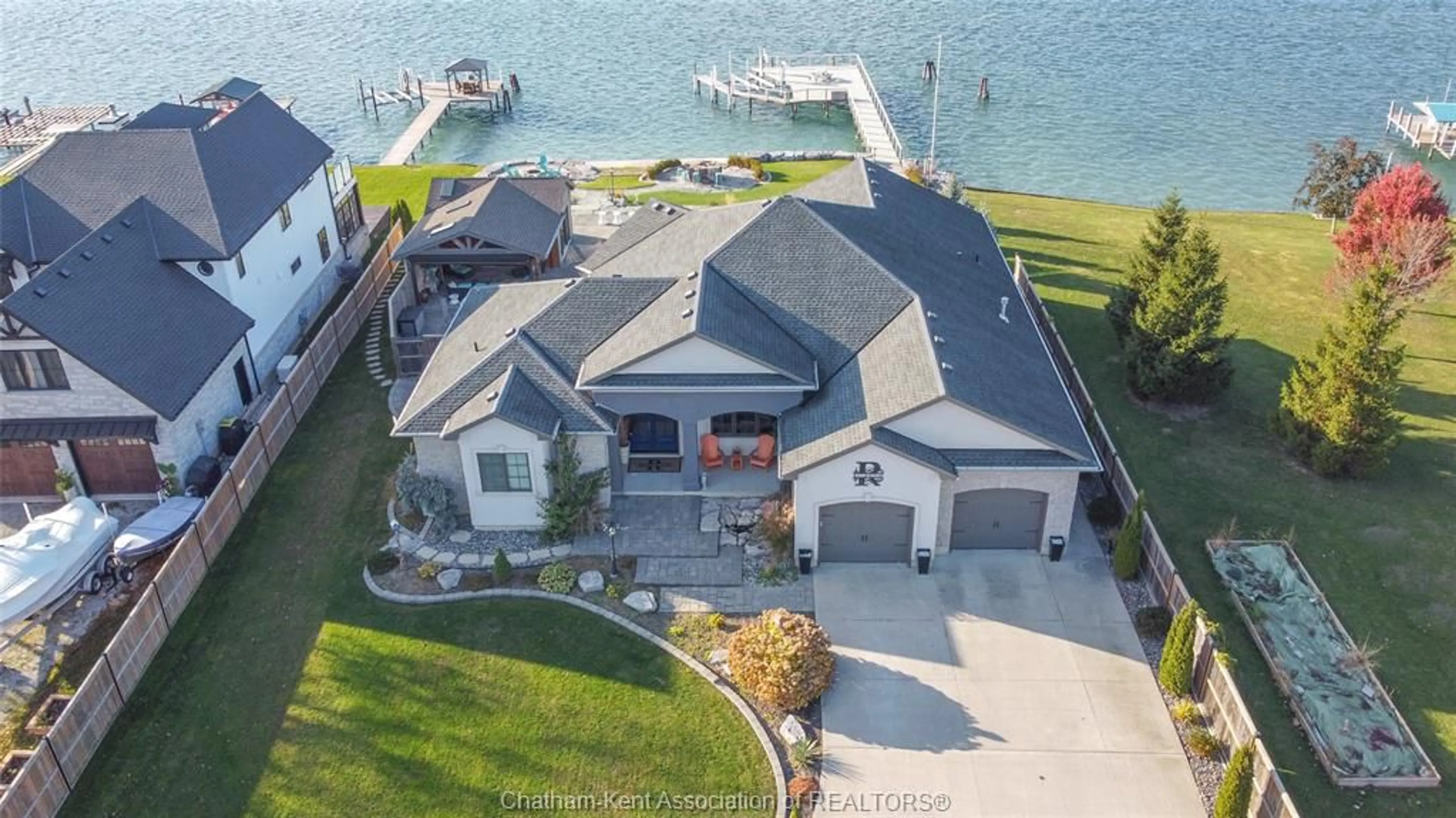 A pic from outside/outdoor area/front of a property/back of a property/a pic from drone, water/lake/river/ocean view for 2973 ST CLAIR Pky, Sombra Ontario N0P 2H0