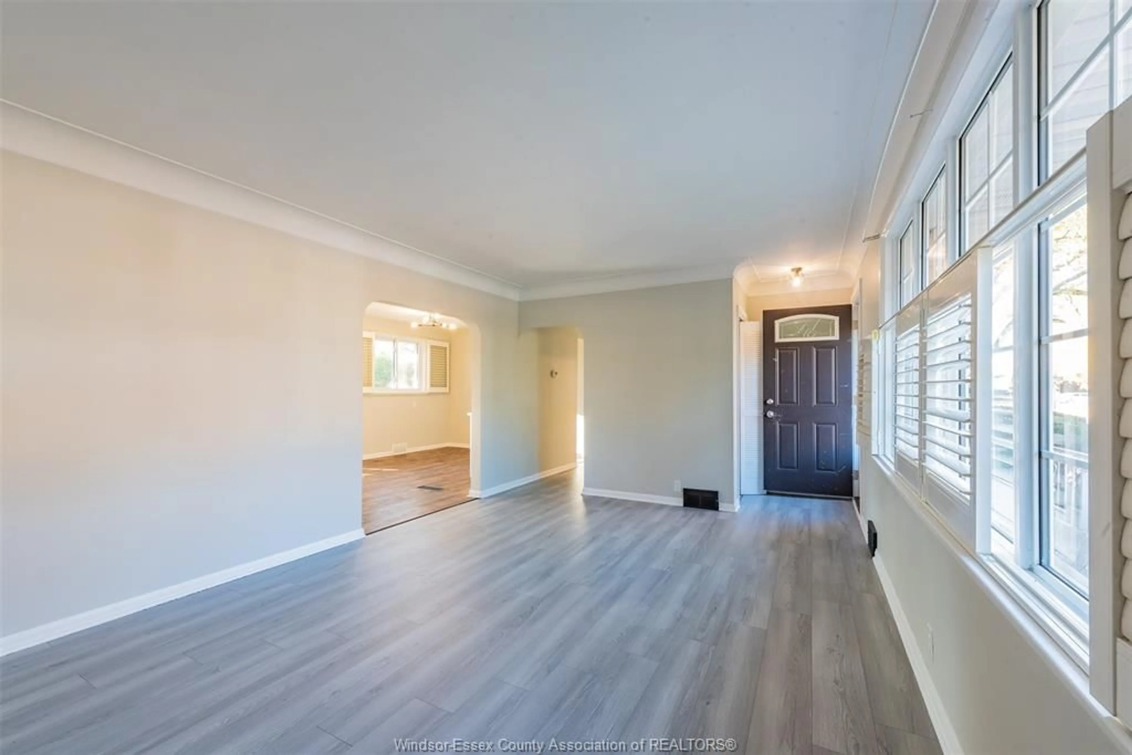 Unknown for 3725 MCKAY Ave, Windsor Ontario N9E 2S3