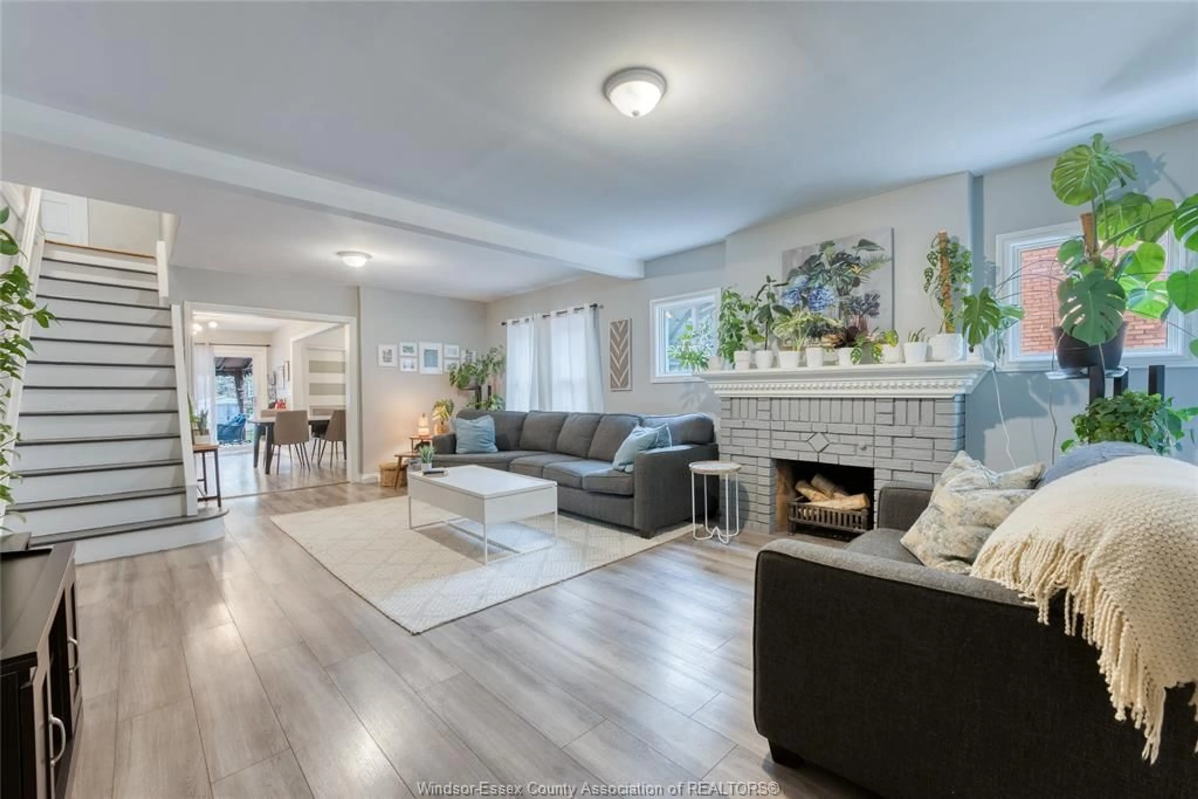 Living room with furniture, unknown for 875 JEFFERSON Blvd, Windsor Ontario N8S 2P7