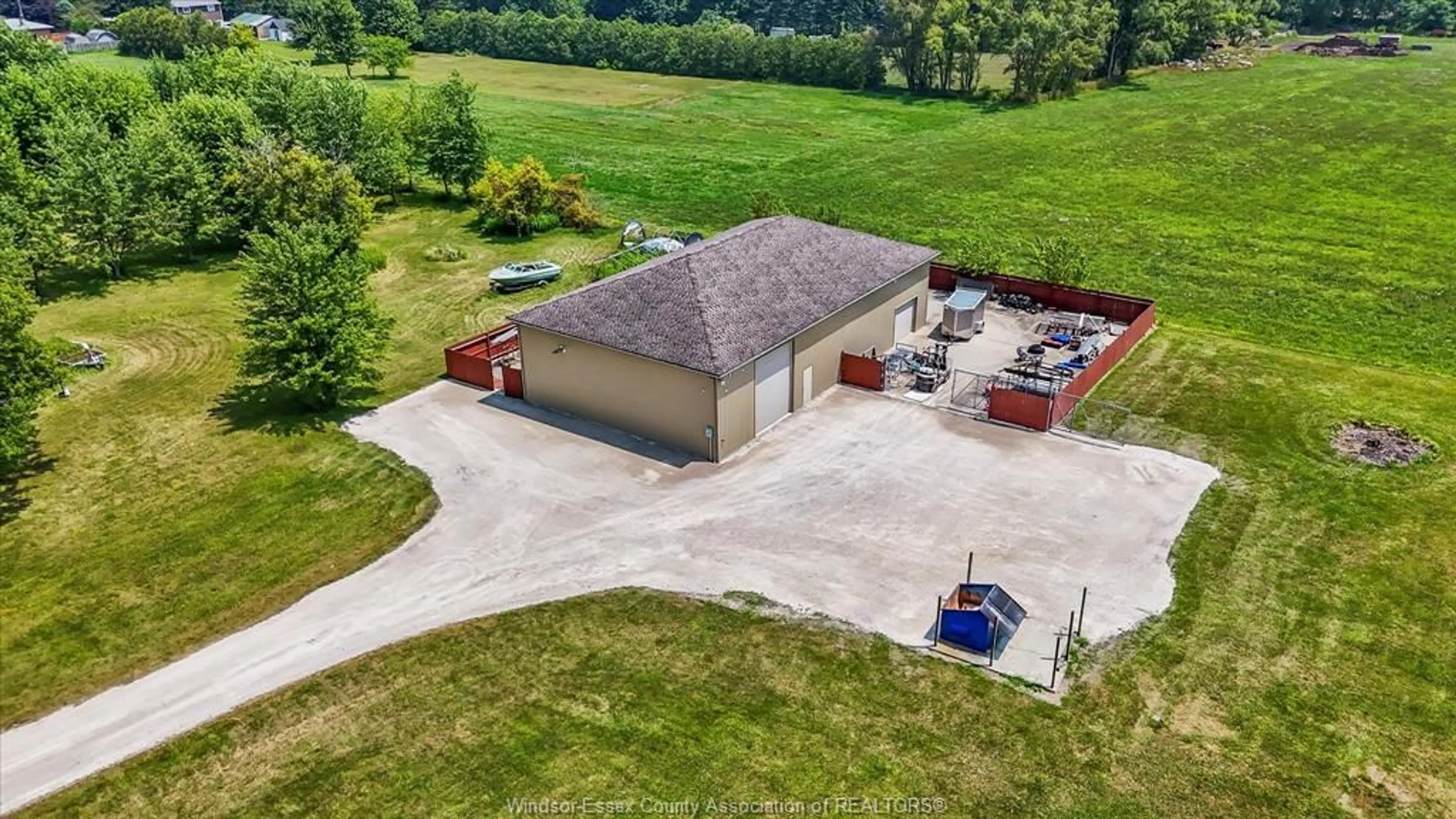 A pic from outside/outdoor area/front of a property/back of a property/a pic from drone, building for 20 COUNTY RD 29, Kingsville Ontario N0R 1B0