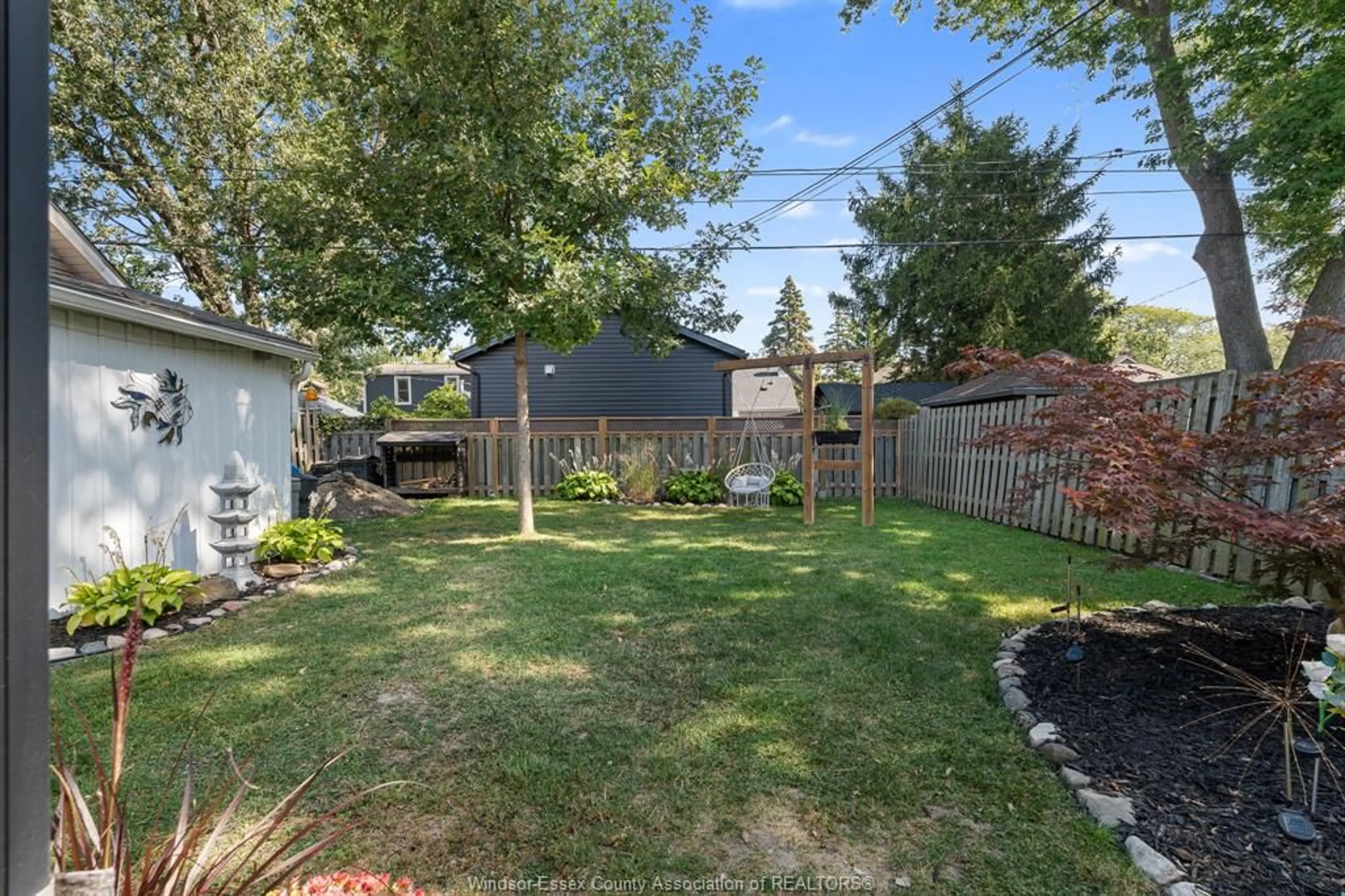 Patio, street for 934 VIRGINIA Ave, Windsor Ontario N8S 2Y4