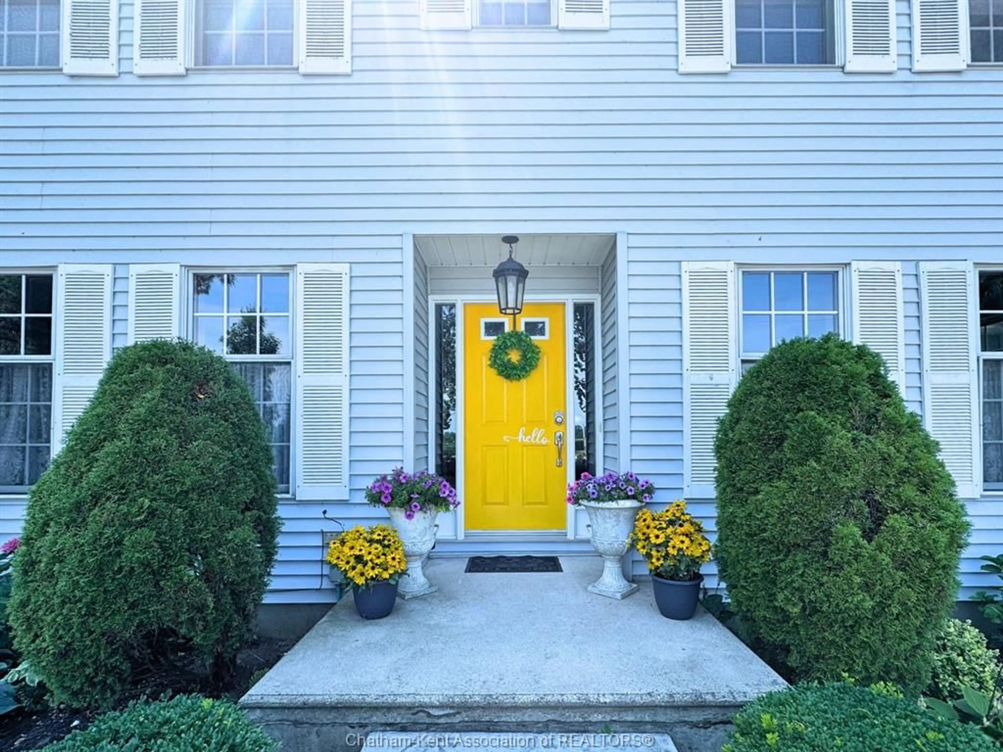Indoor entryway for 19196 Douglas Rd, Cedar Springs Ontario N0P 1A0