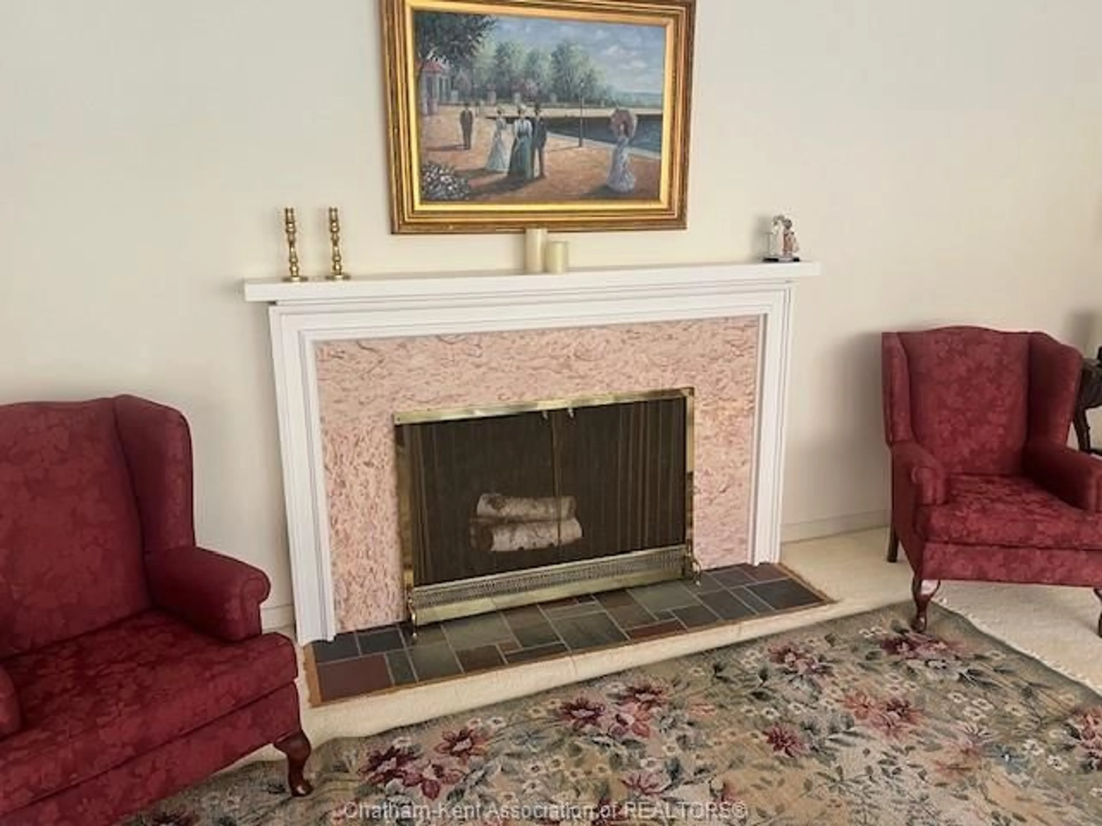 A pic of a room for 320 Victoria Ave, Chatham Ontario N7L 2A9