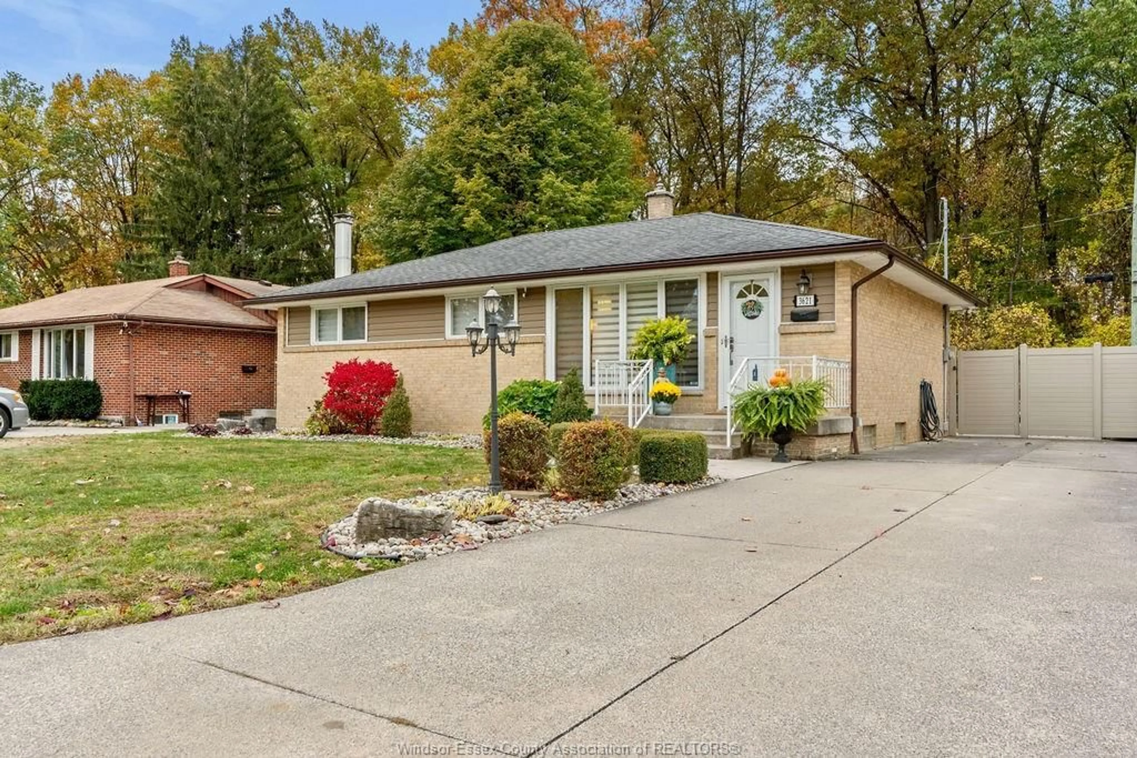 Unknown for 3621 Askin Ave, Windsor Ontario N9E 3K1