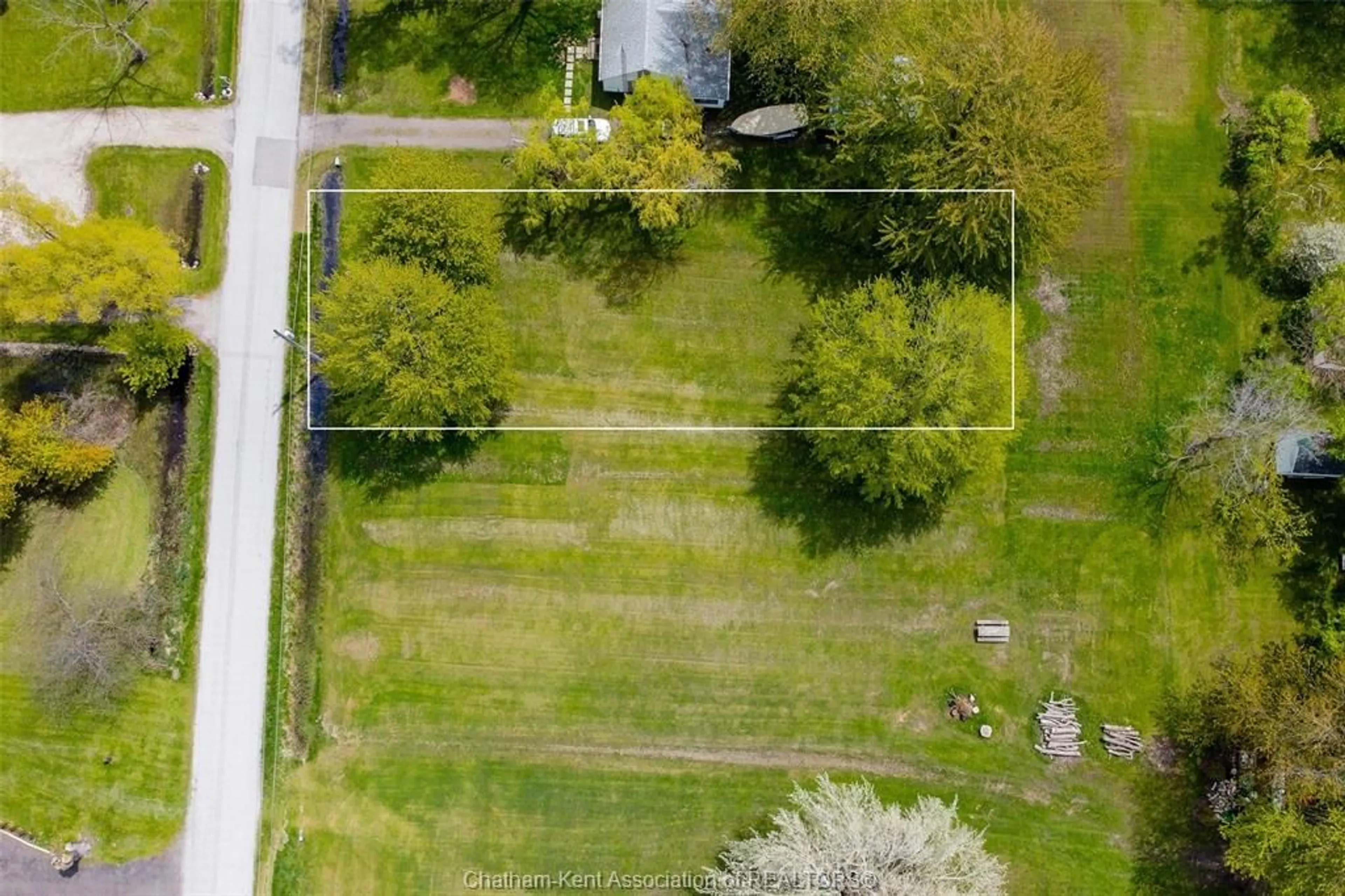 A pic from outside/outdoor area/front of a property/back of a property/a pic from drone, unknown for 12 Princess St, Shrewsbury Ontario N0P 1A0